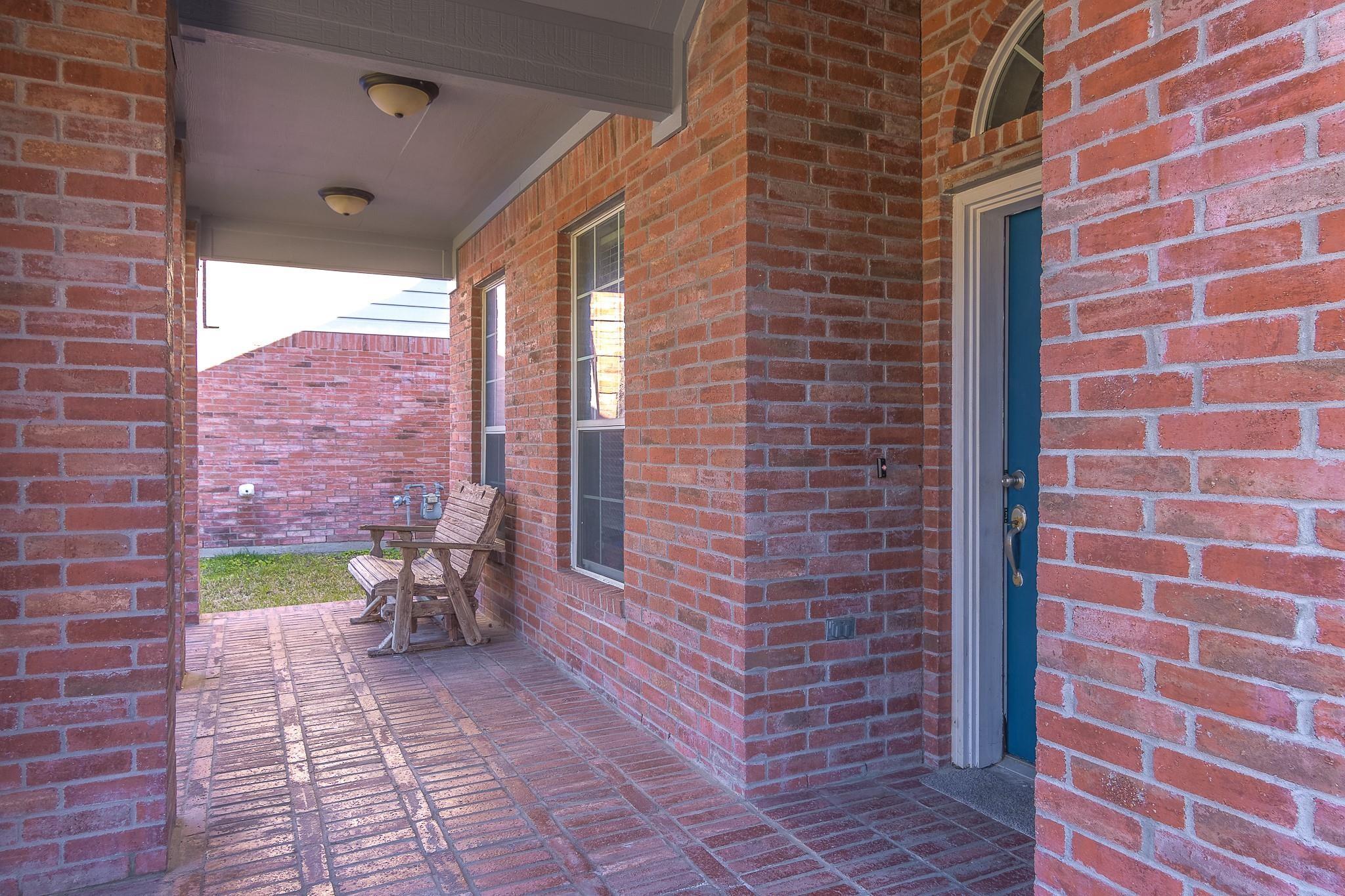 10303 Mills Run Dr, Houston, TX 77070 photo
