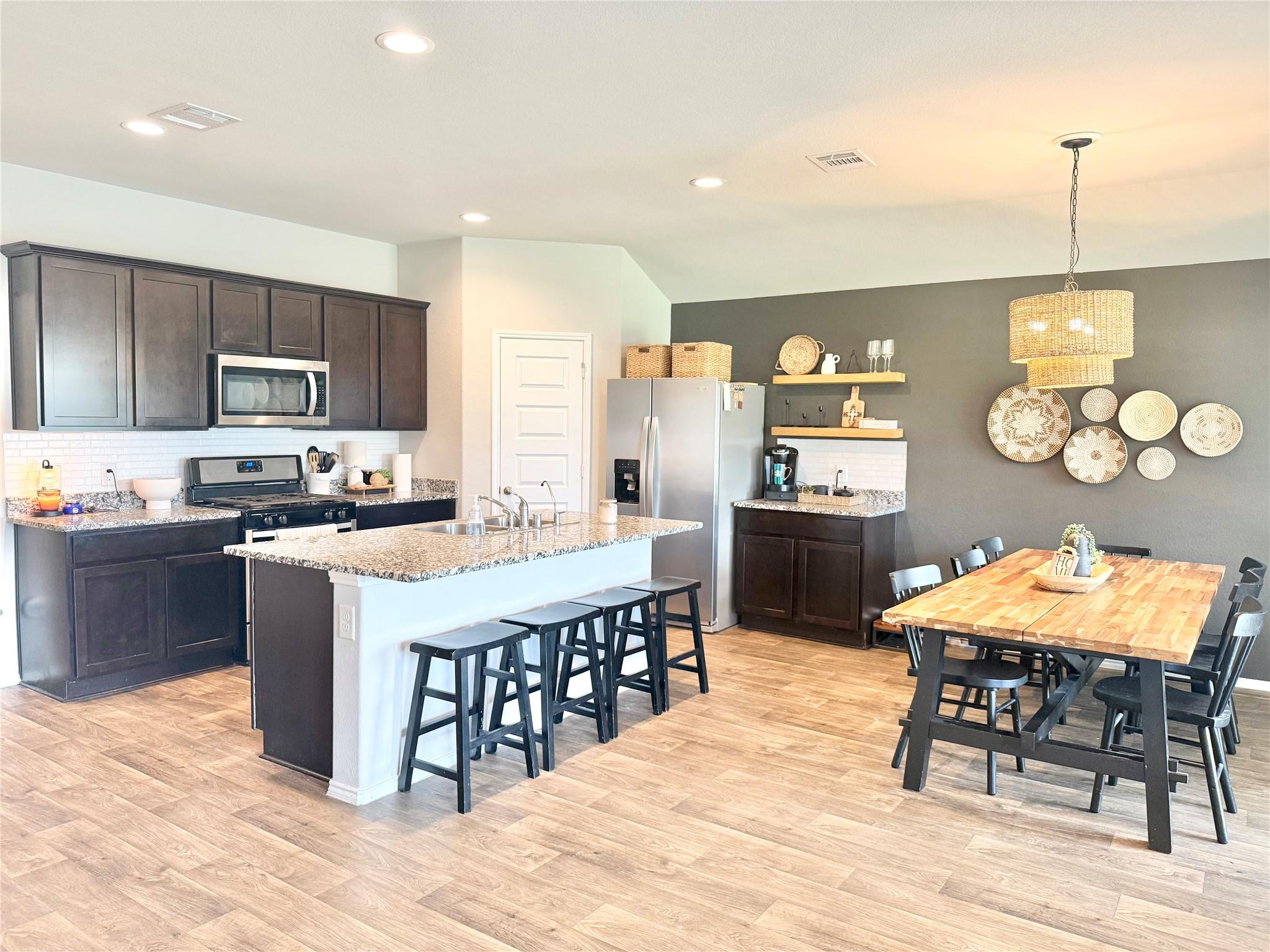 3939 Country Club Dr, Baytown, TX 77521 photo