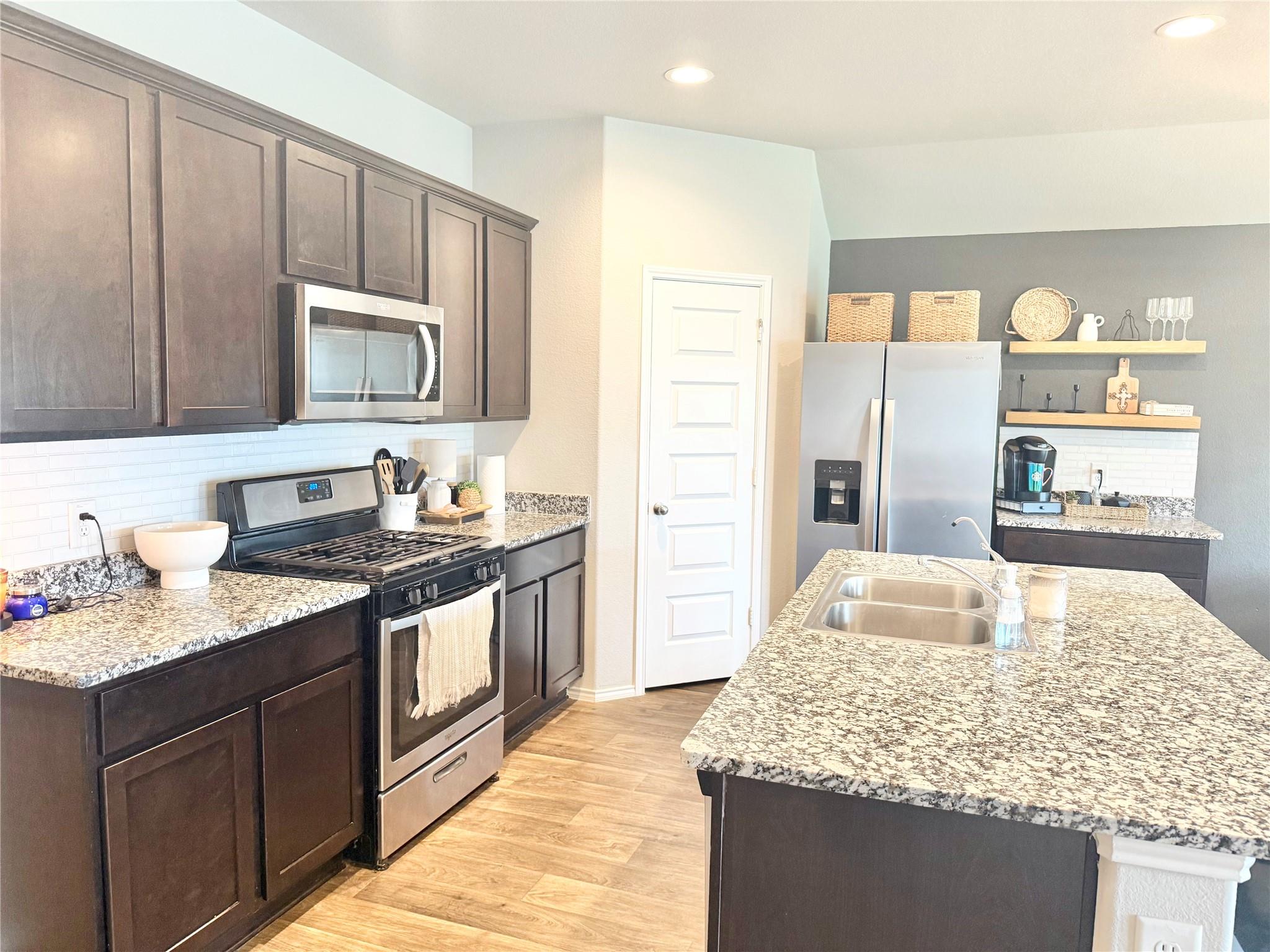 3939 Country Club Dr, Baytown, TX 77521 photo