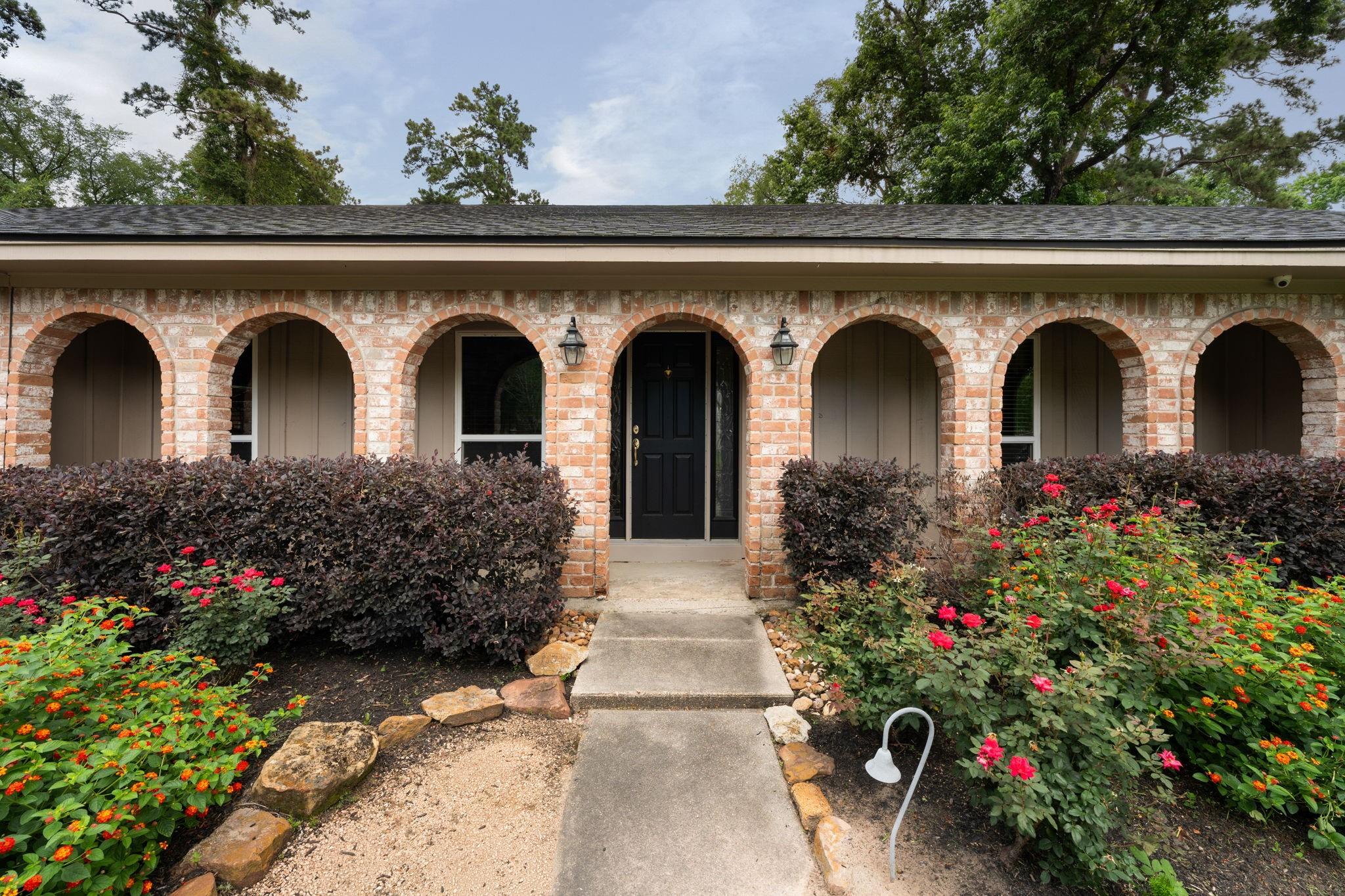 27269 Paula Ln, Conroe, TX 77385