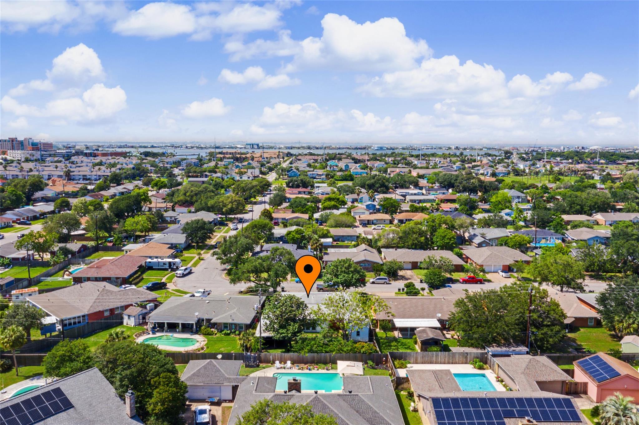 7213 Youpon Dr, Galveston, TX 77551 photo