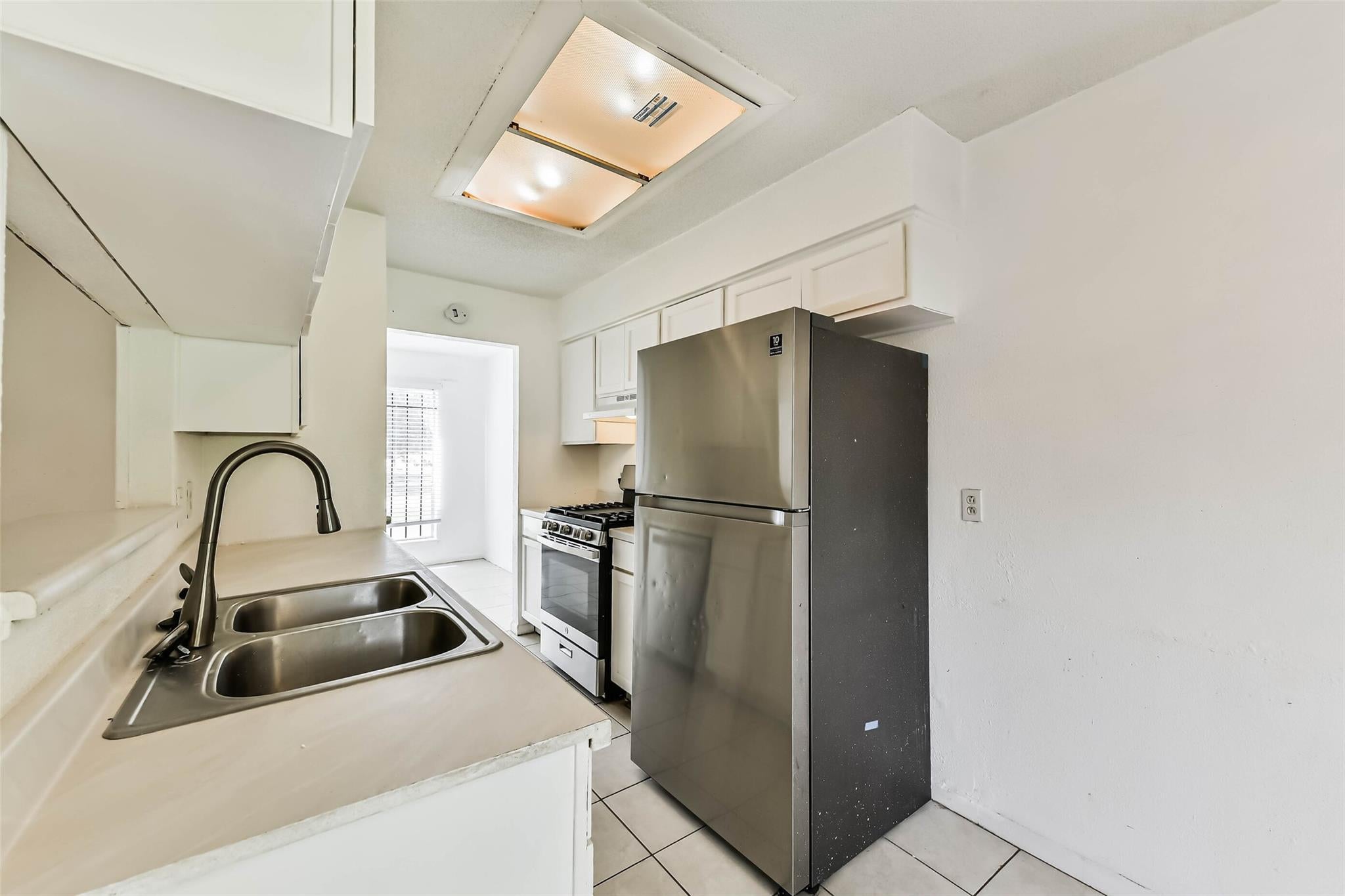 12203 Cape Hyannis Dr, Houston, TX 77048 photo
