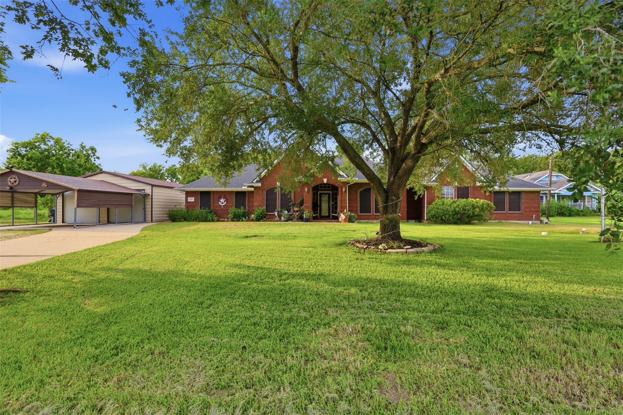 6803 Dogwood St, Manvel, TX 77578 photo
