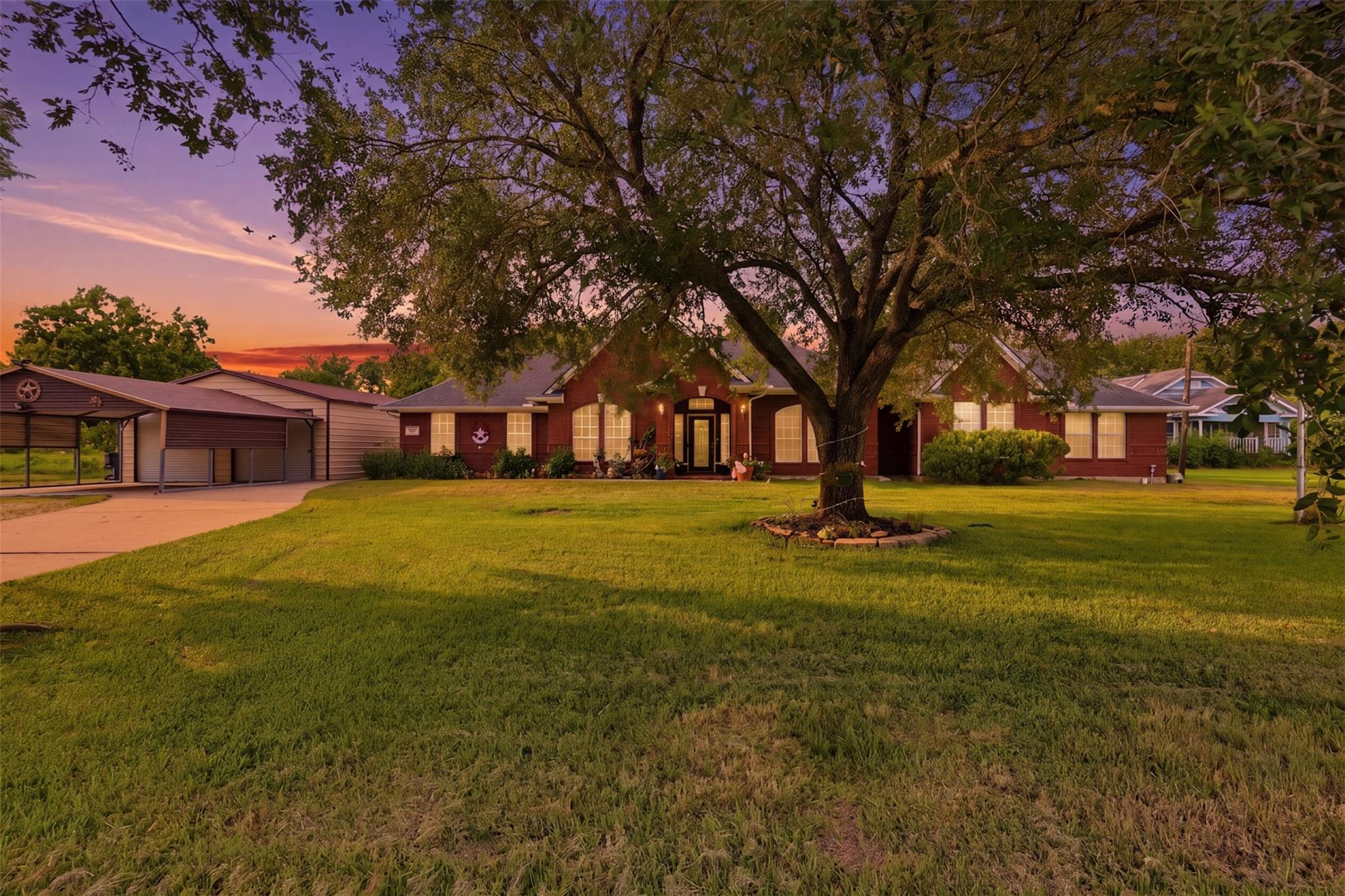 6803 Dogwood St, Manvel, TX 77578
