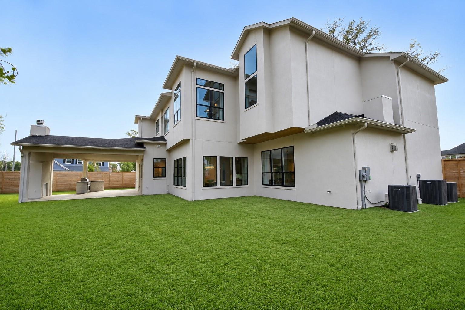 1237 Althea Dr, Houston, TX 77018 photo