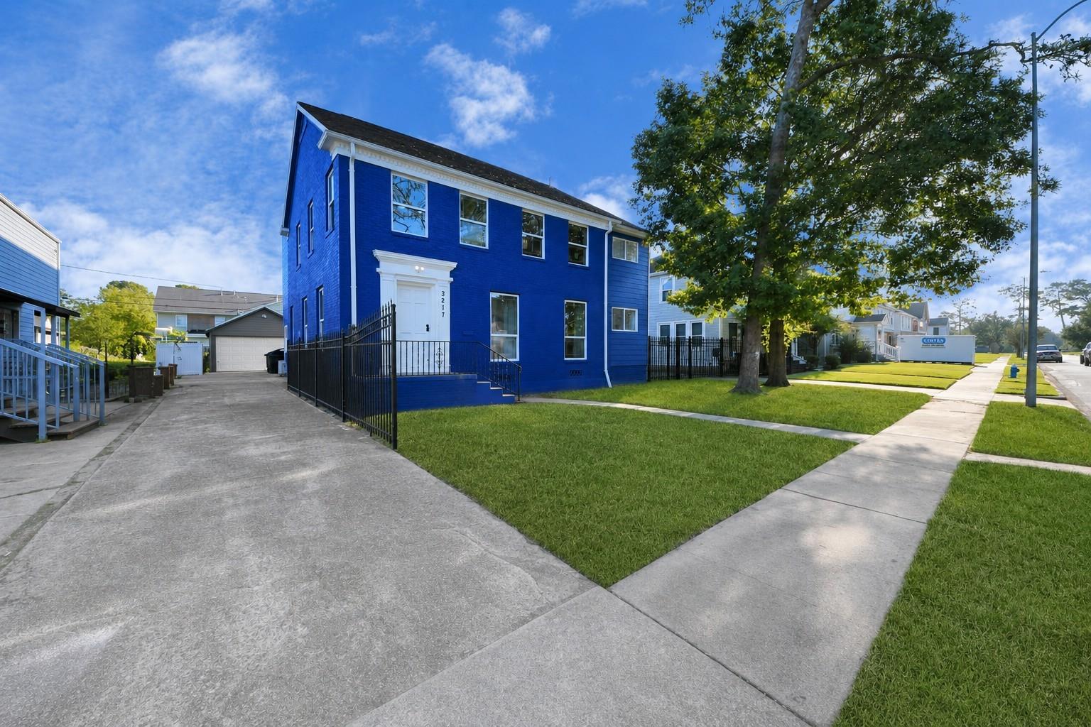 3217 Binz St, Houston, TX 77004