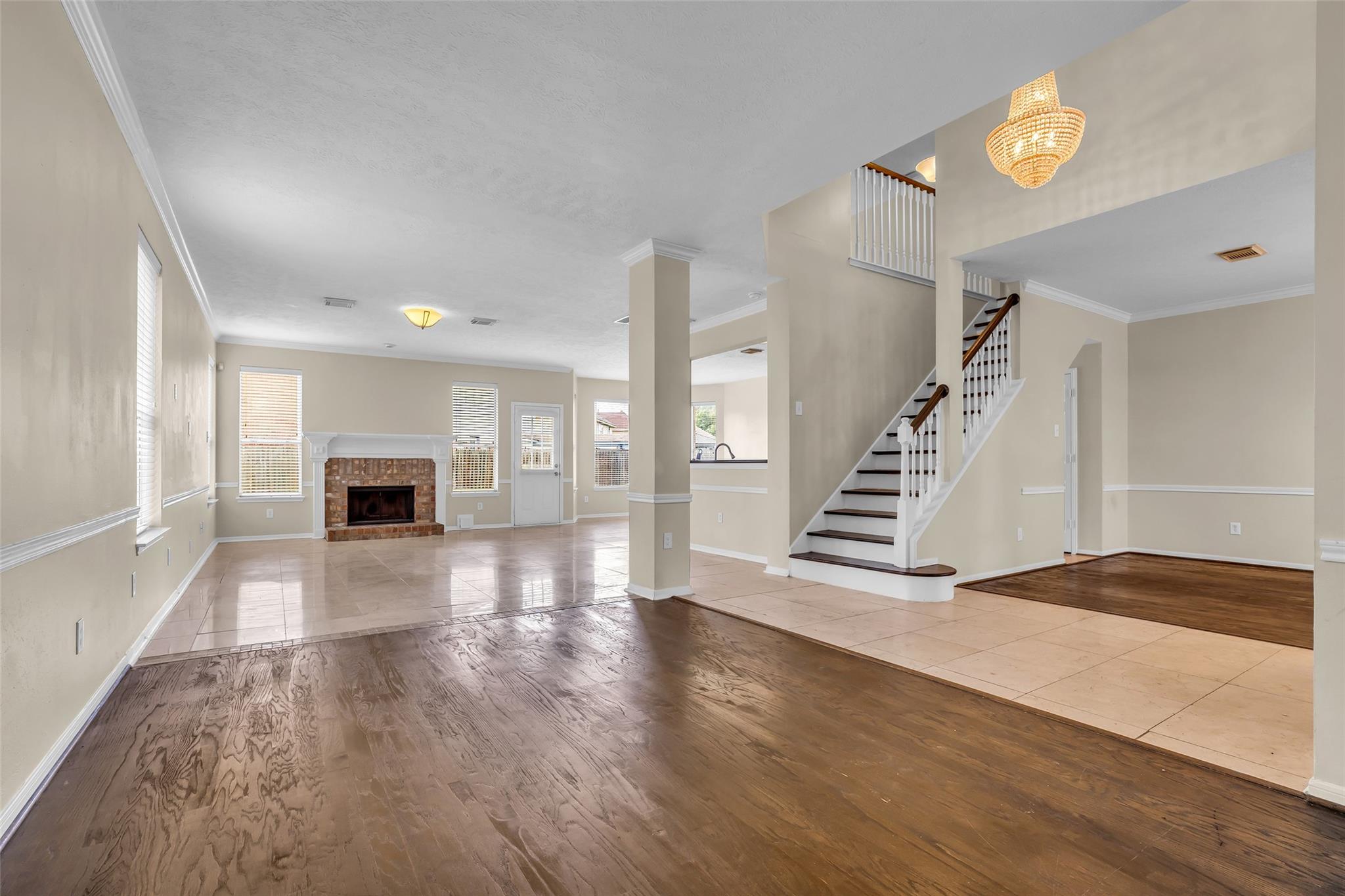 12018 Natural Bridge Ln, Sugar Land, TX 77498 photo