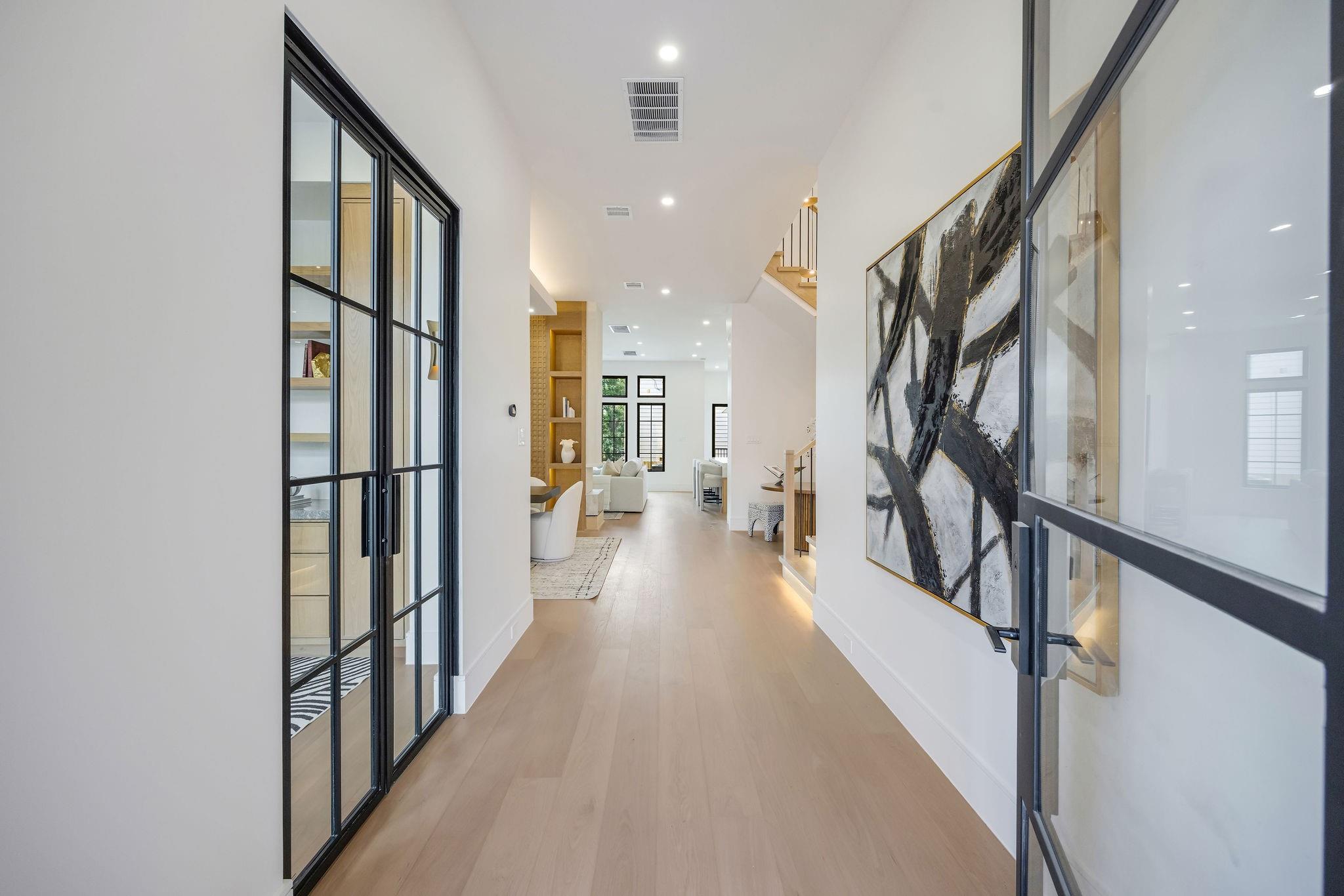 616 Ridge St, Houston, TX 77009 photo