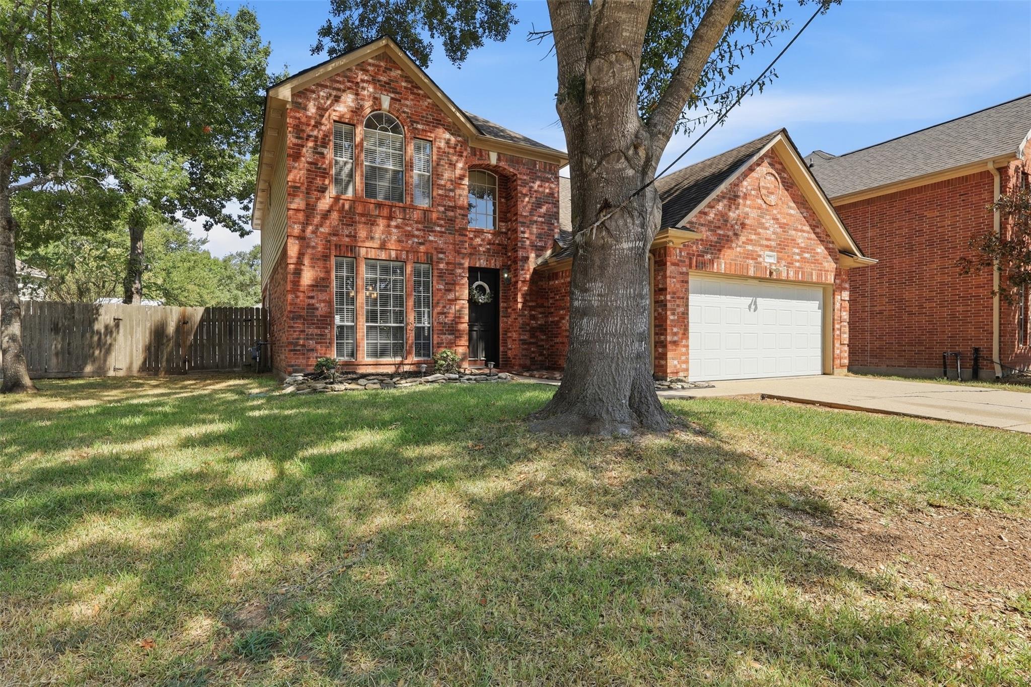 12010 Audrey Ct, Pinehurst, TX 77362