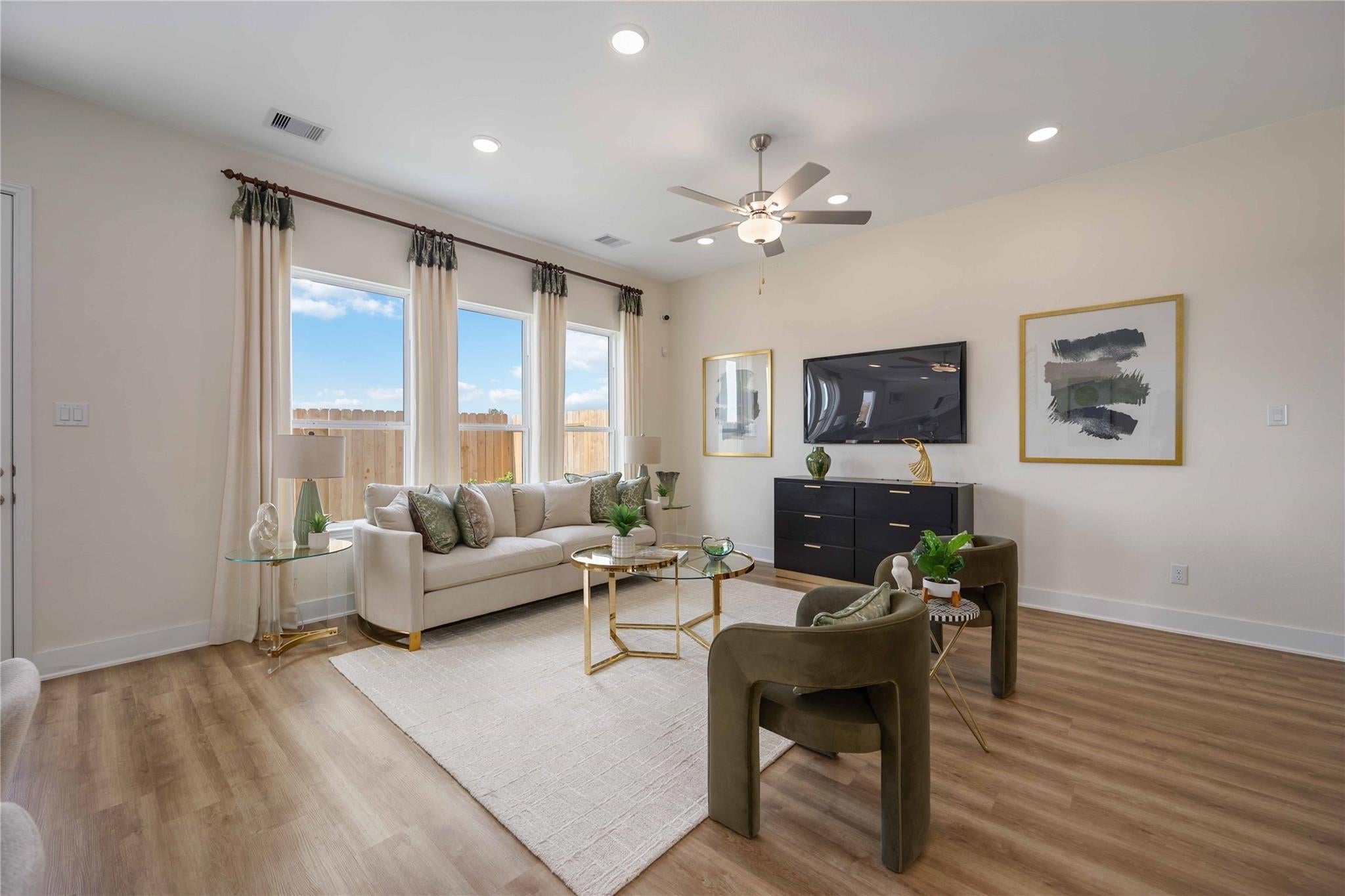 3008 Ventas Dr, Houston, TX 77047 photo
