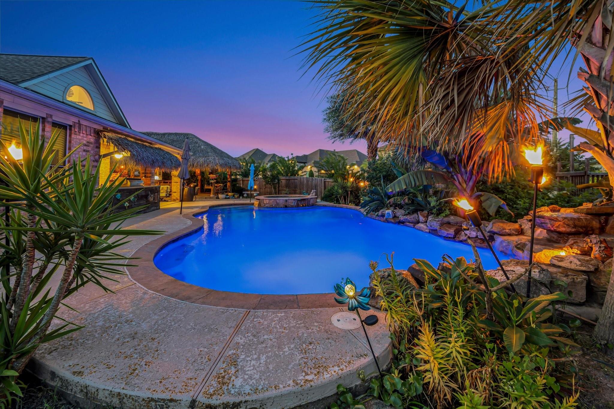 322 Marina Oaks Ct, Kemah, TX 77565 photo