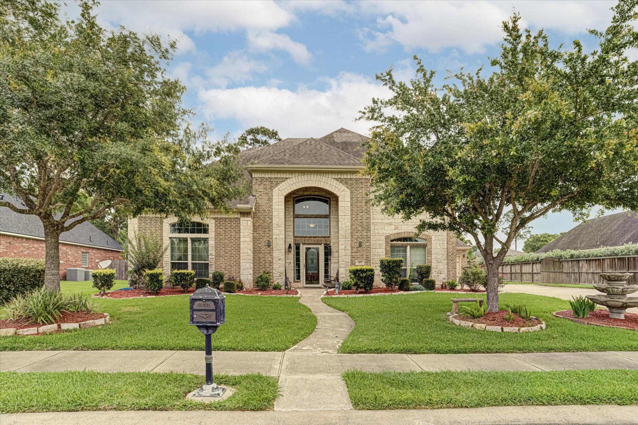 422 Orchard Dr, Dickinson, TX 77539