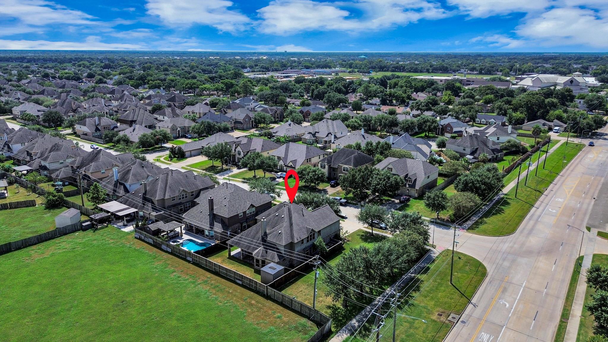3421 Brentwood Ln, Pearland, TX 77581 photo