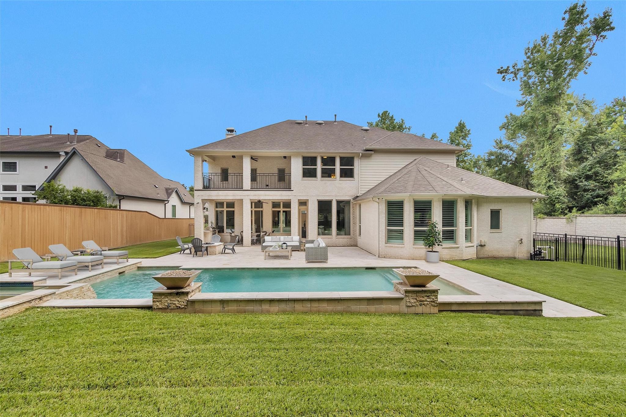 182 Caledonia Cir, Montgomery, TX 77316 photo