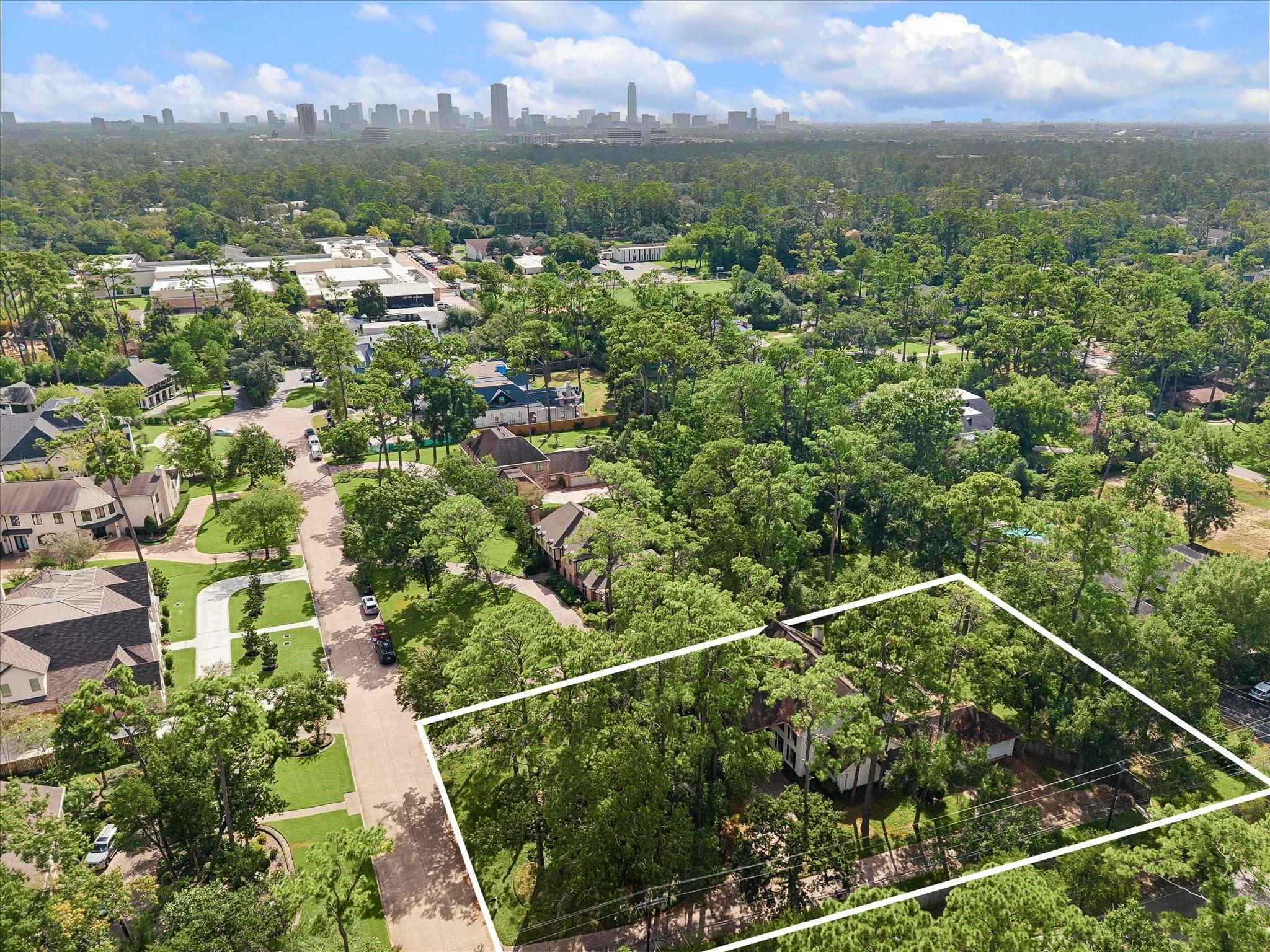 11519 Habersham Ln, Houston, TX 77024