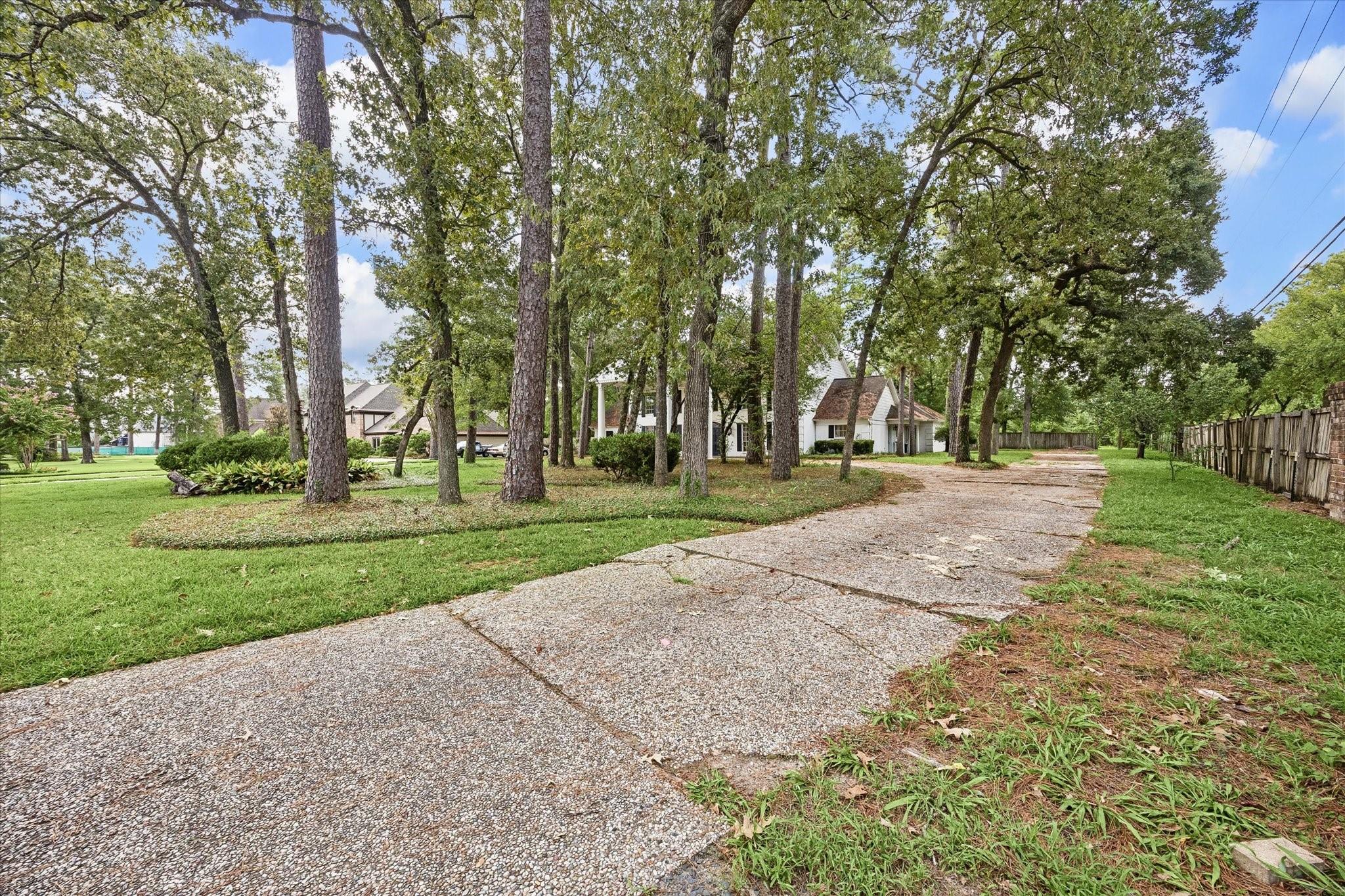 11519 Habersham Ln, Houston, TX 77024 photo
