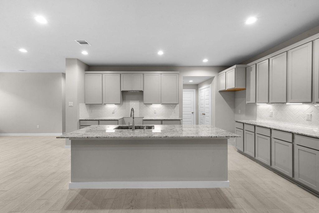 2463 Forest Cedar Ln, Conroe, TX 77301 photo