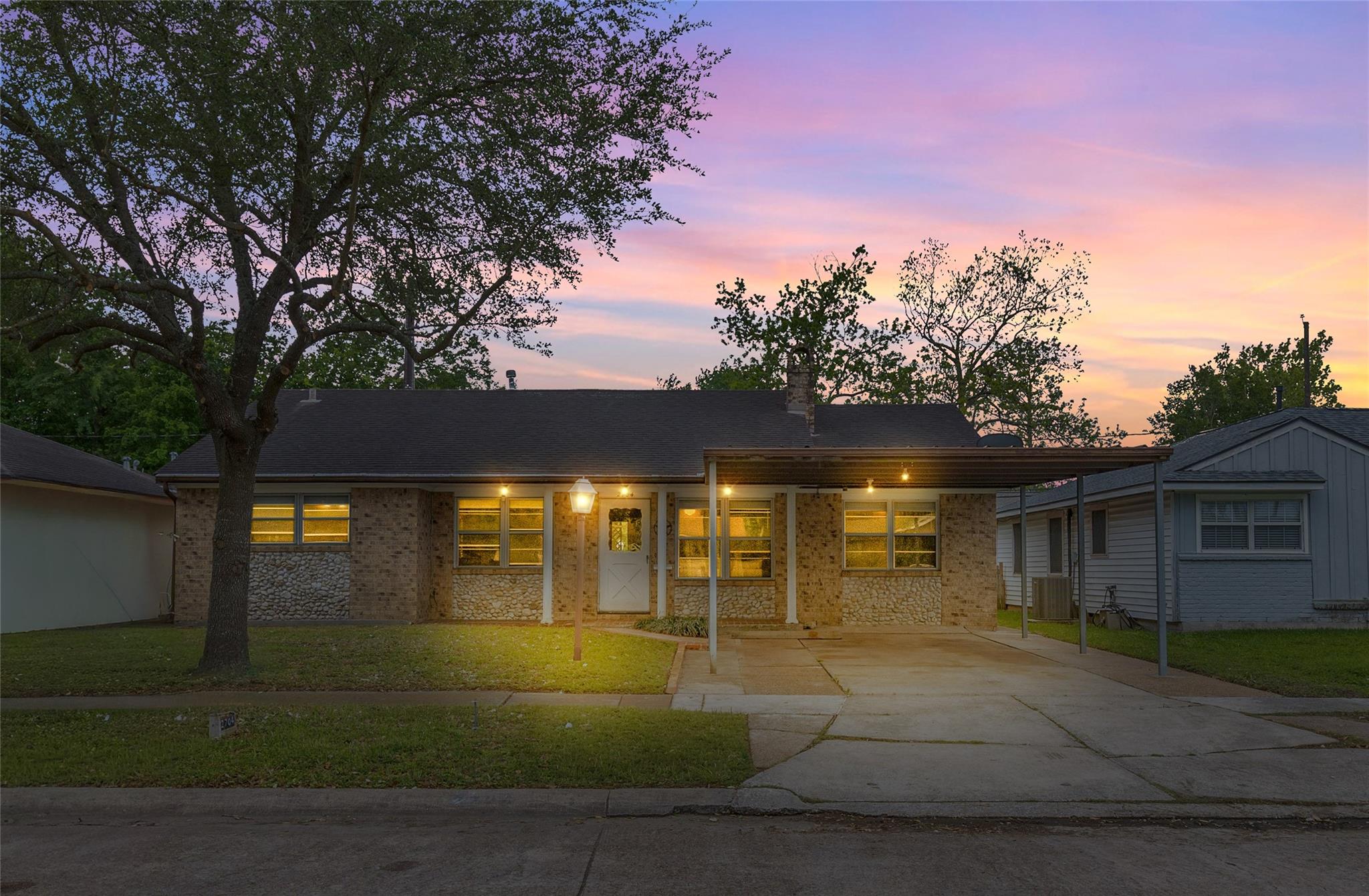 2704 Sweetgum Street St, Pasadena, TX 77502