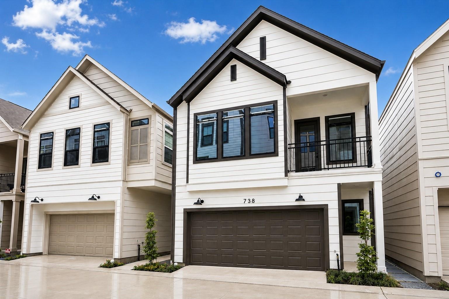 738 Curtin St, Houston, TX 77018