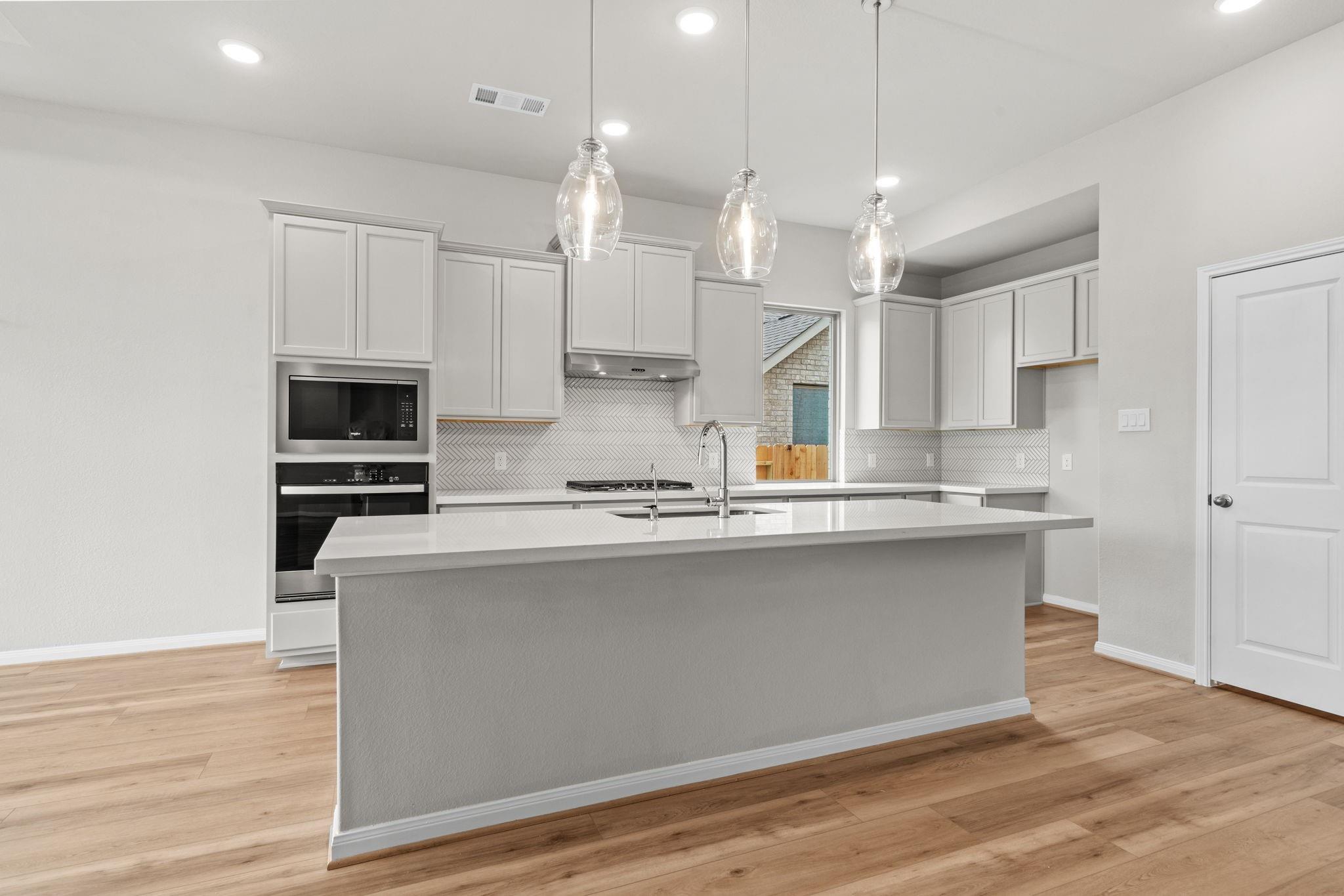 26164 Treetop Terrace Ln, Montgomery, TX 77316 photo