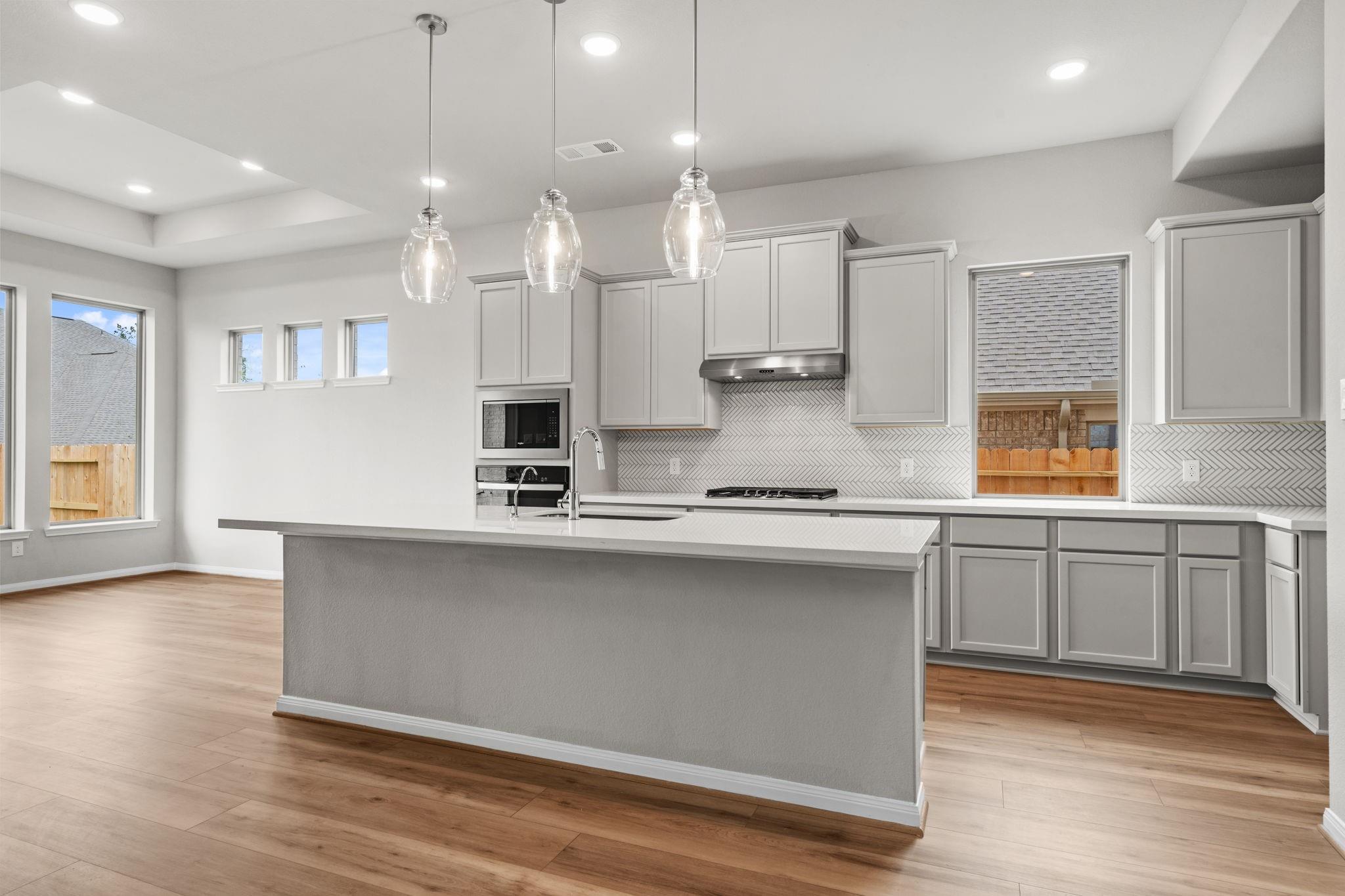 26164 Treetop Terrace Ln, Montgomery, TX 77316 photo