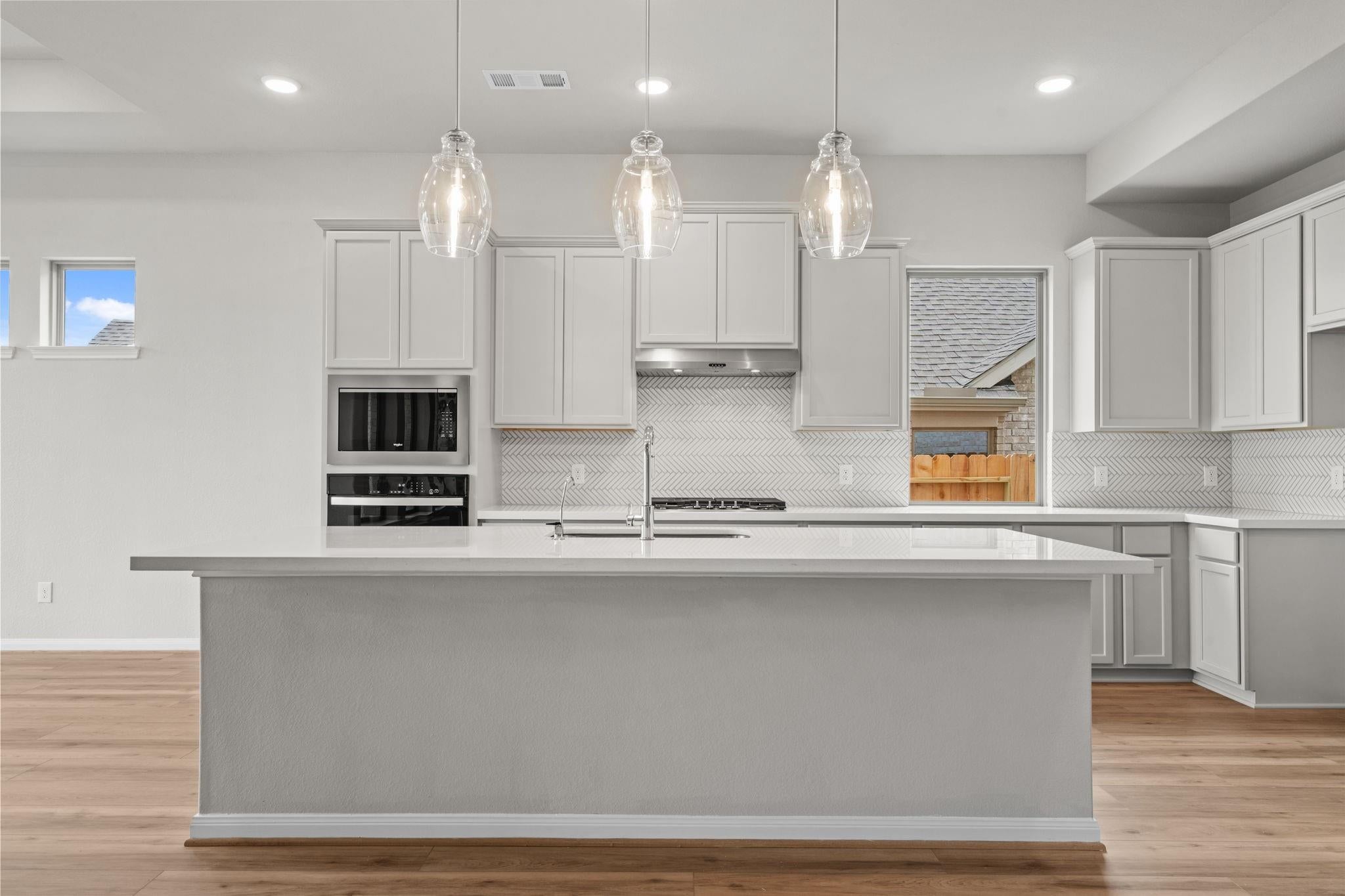 26164 Treetop Terrace Ln, Montgomery, TX 77316 photo