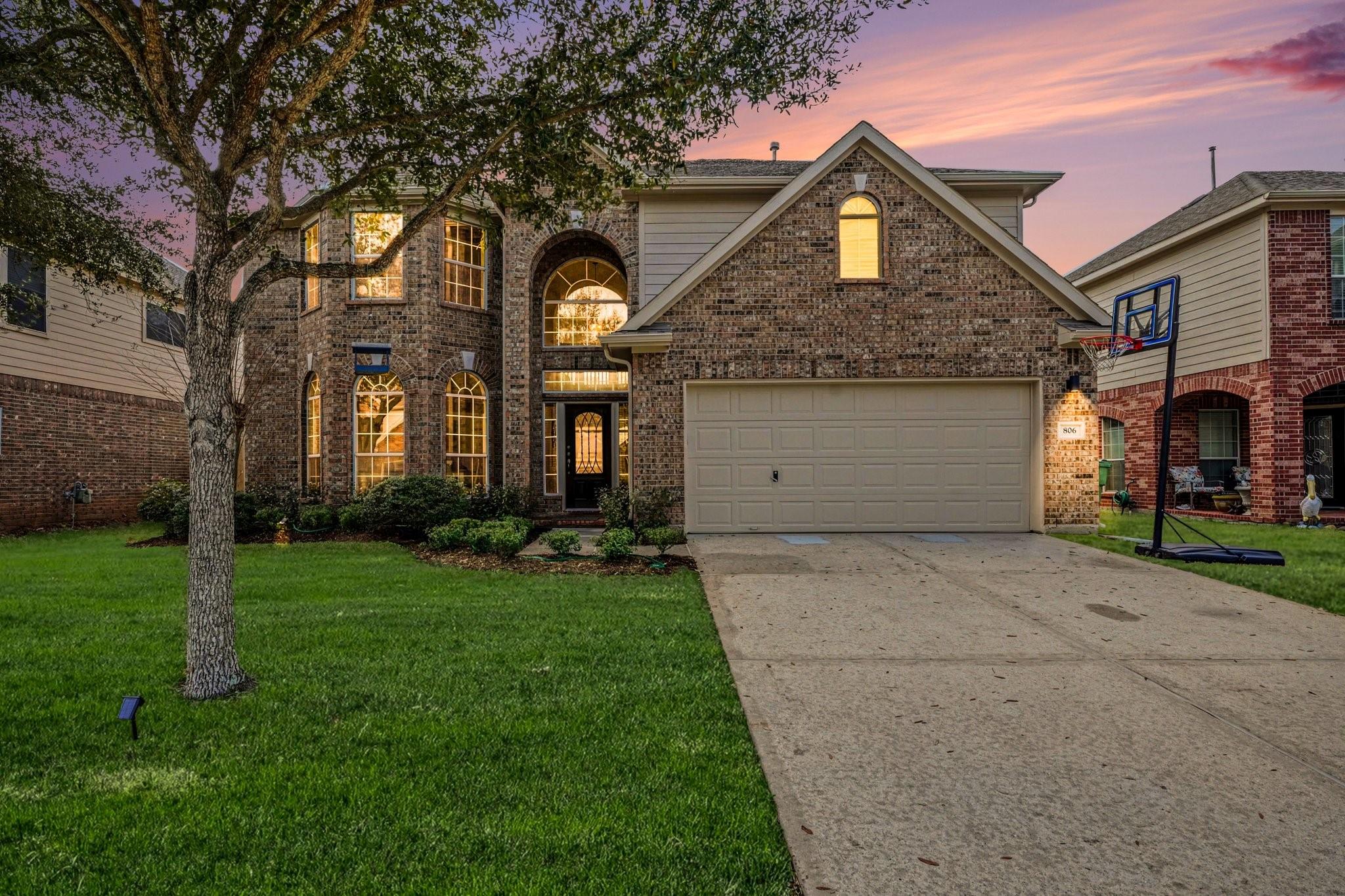 806 Dawn Ridge Way, Seabrook, TX 77586 photo