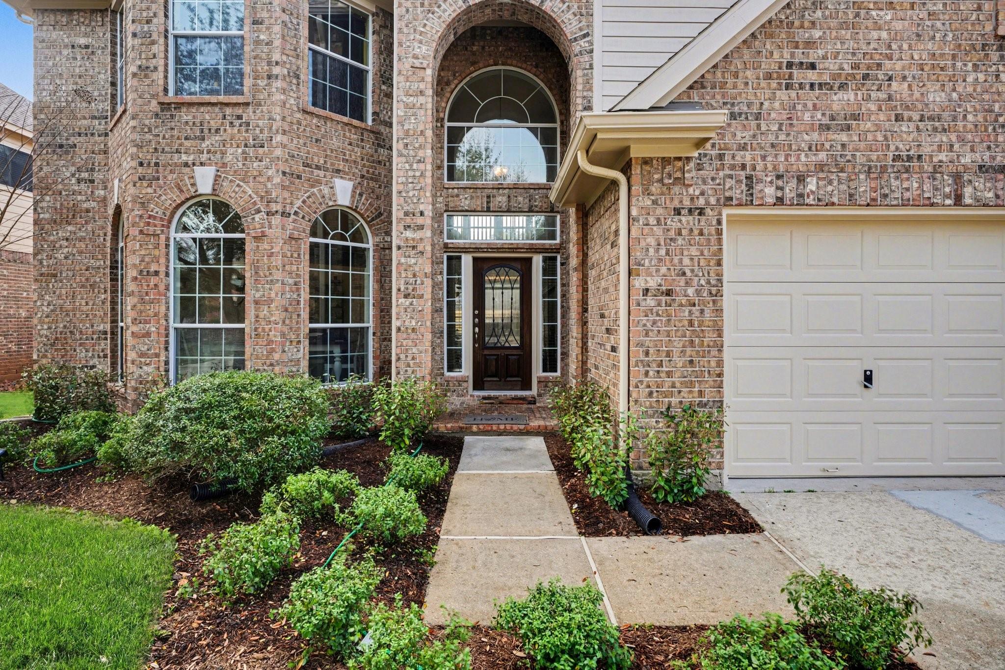 806 Dawn Ridge Way, Seabrook, TX 77586 photo