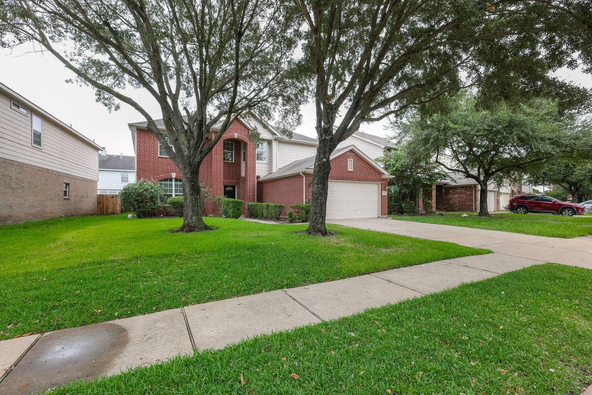 2814 Crestbrook Bend Ln, Katy, TX 77449 photo