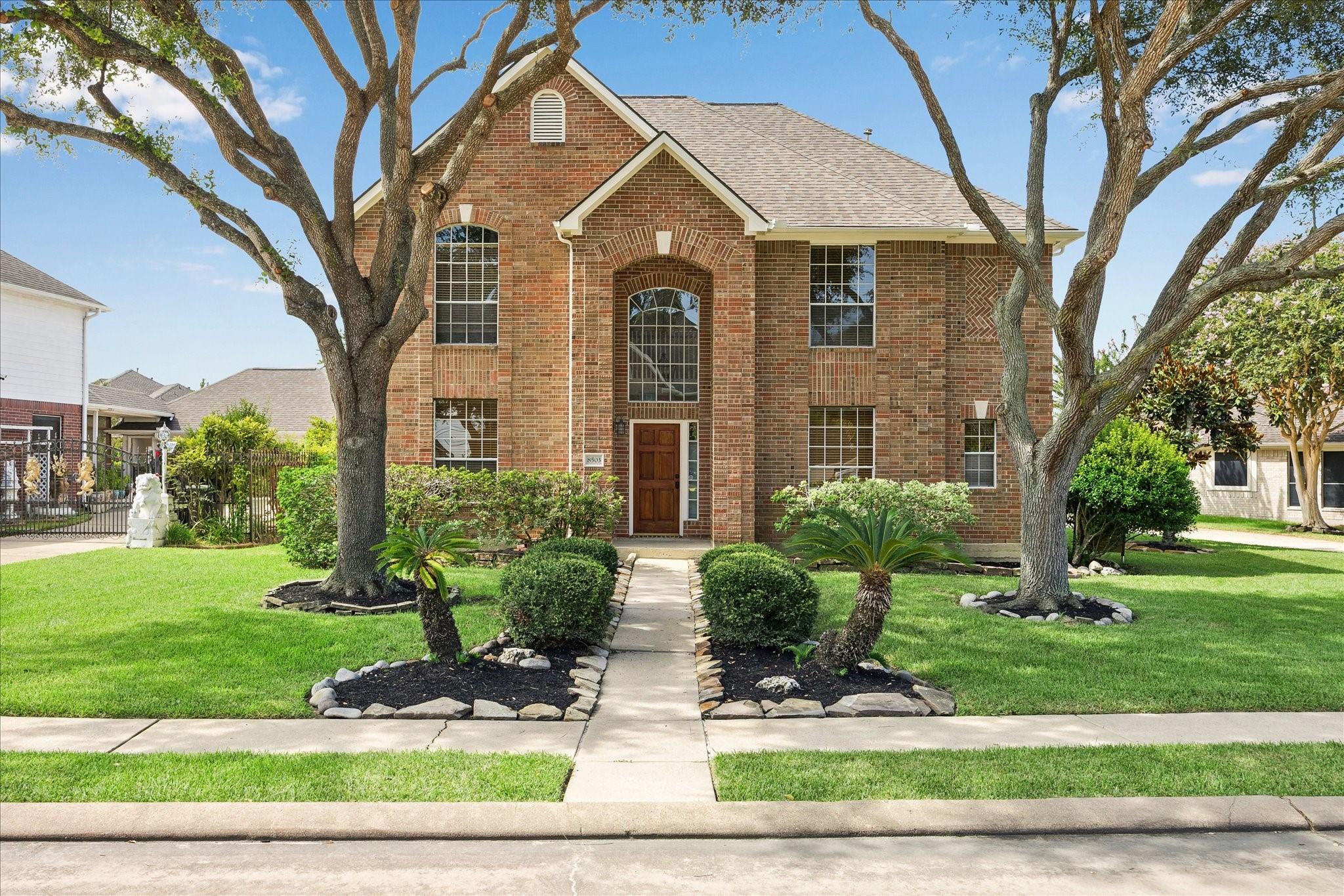 8503 Beacon Bend Ln, Pearland, TX 77584