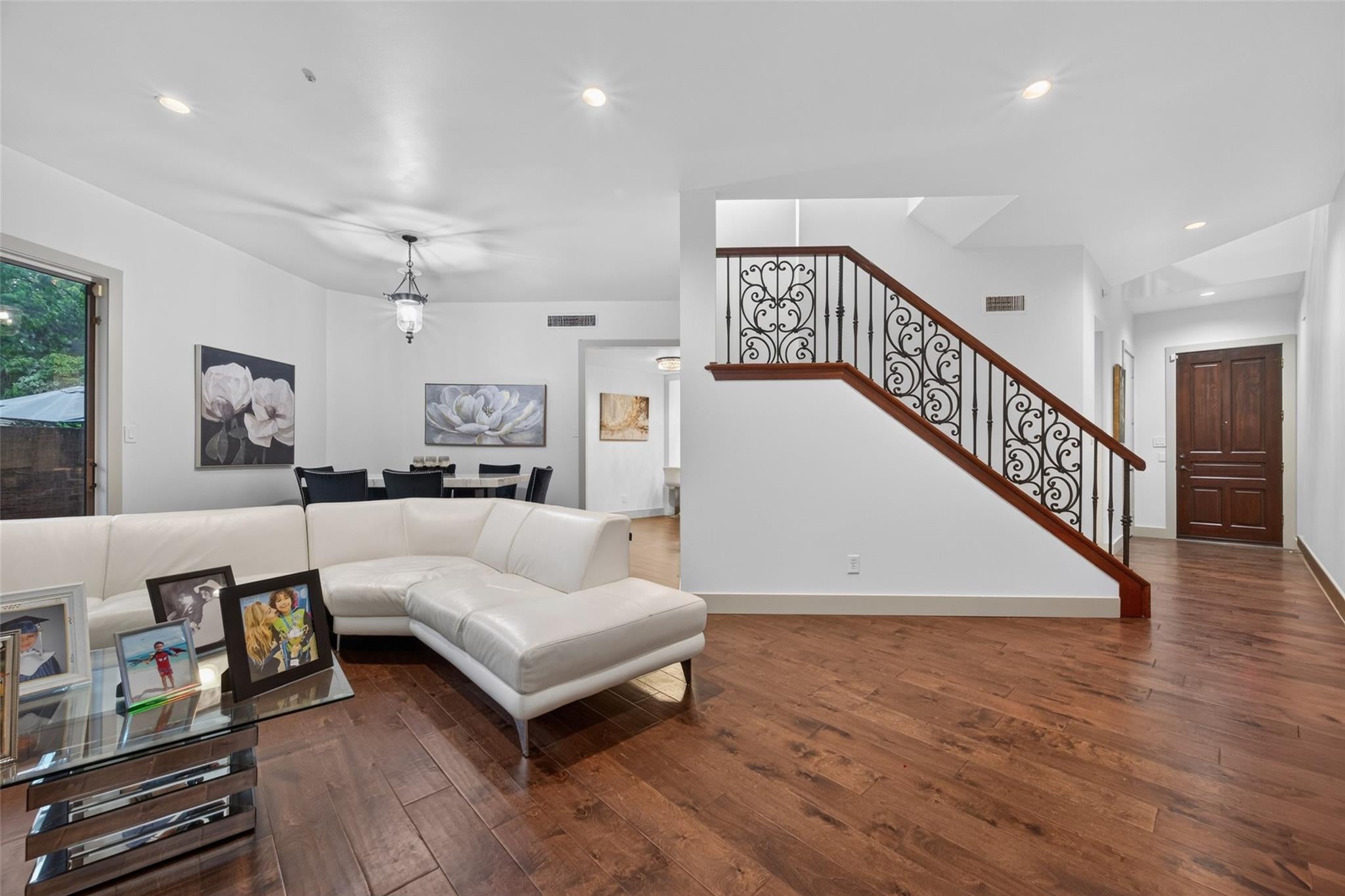 6000 Sugar Hill Dr, Houston, TX 77057