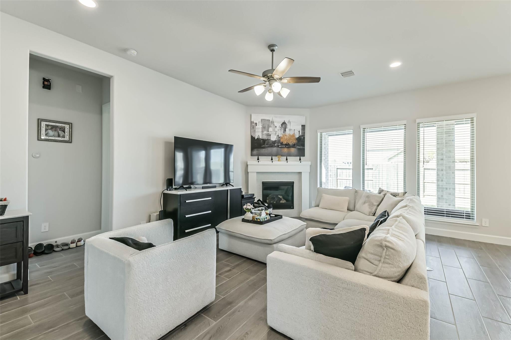 23609 Olive Creek Ln, New Caney, TX 77357 photo