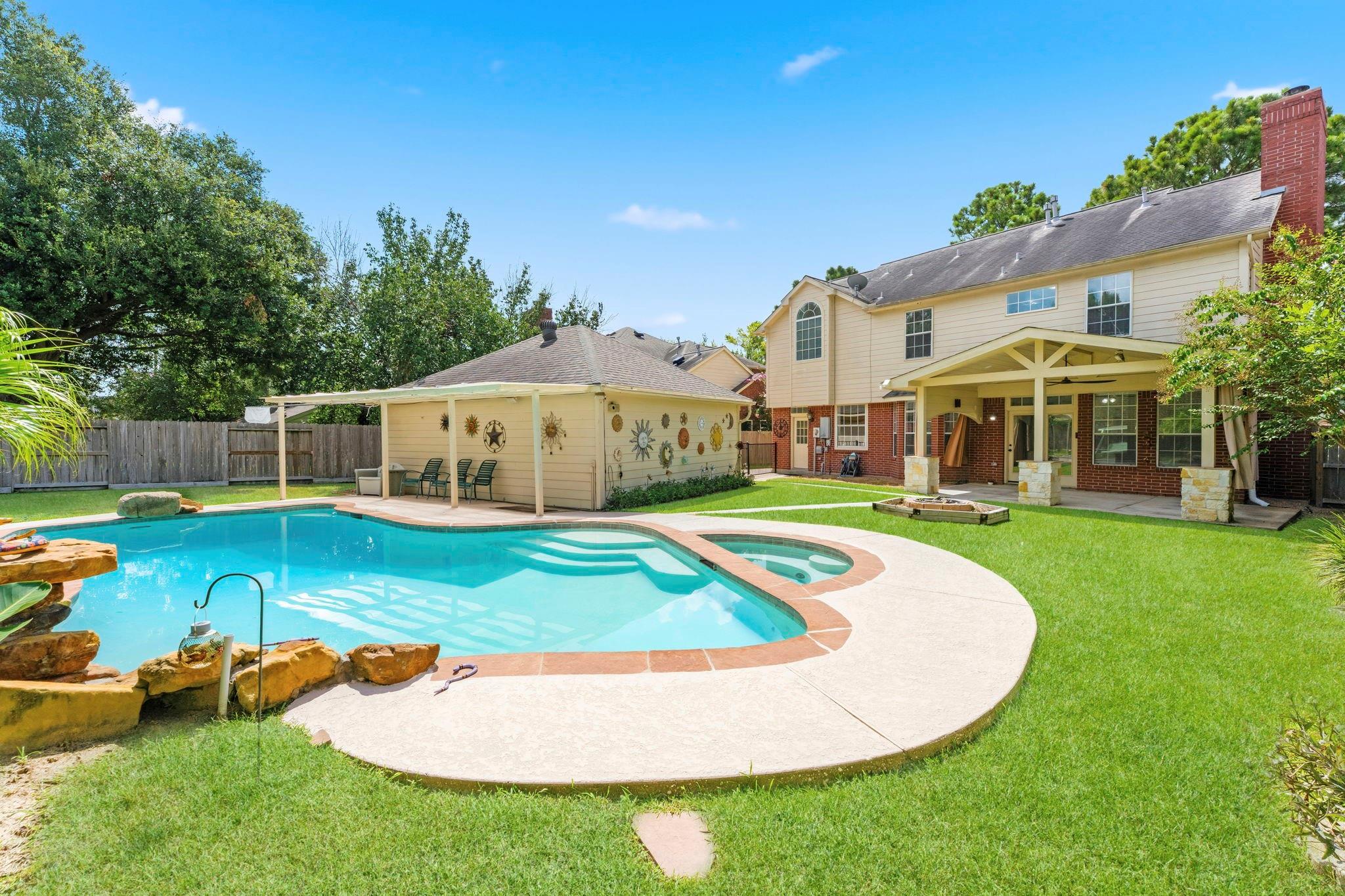 17518 Rustling Aspen Ln, Houston, TX 77095 photo