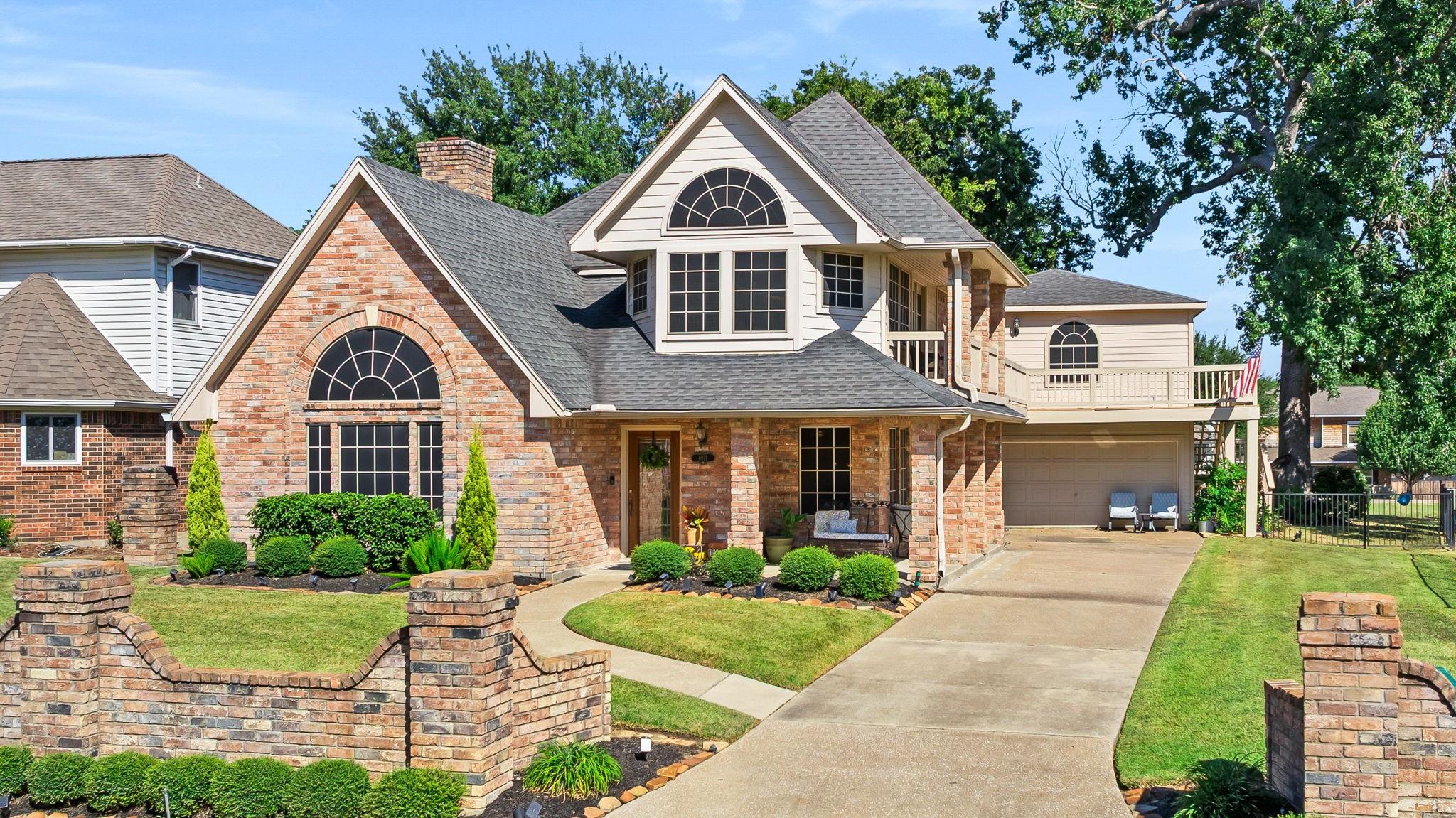 6971 Breezy Pt, Willis, TX 77318