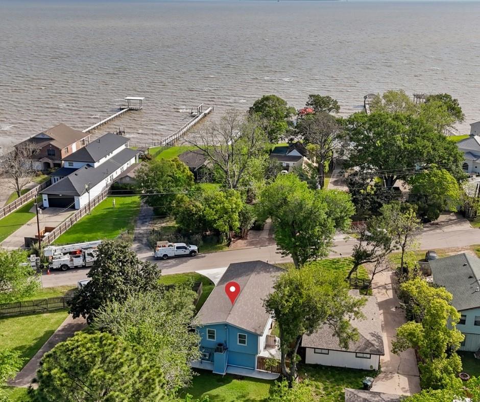 3802 Bayshore Dr, Bacliff, TX 77518 photo