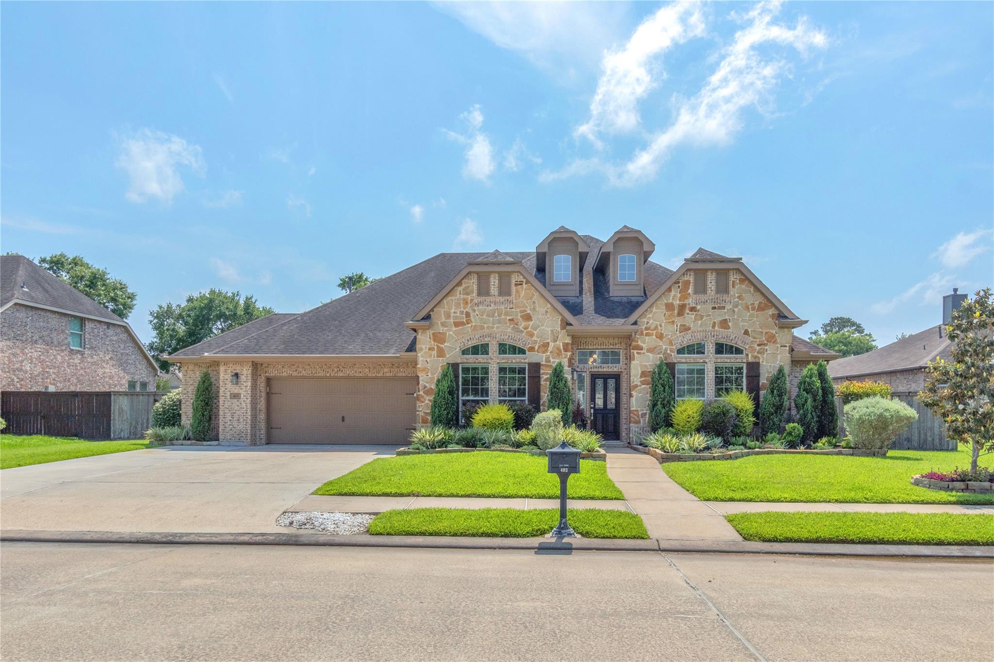 403 Orchard Way, Dickinson, TX 77539