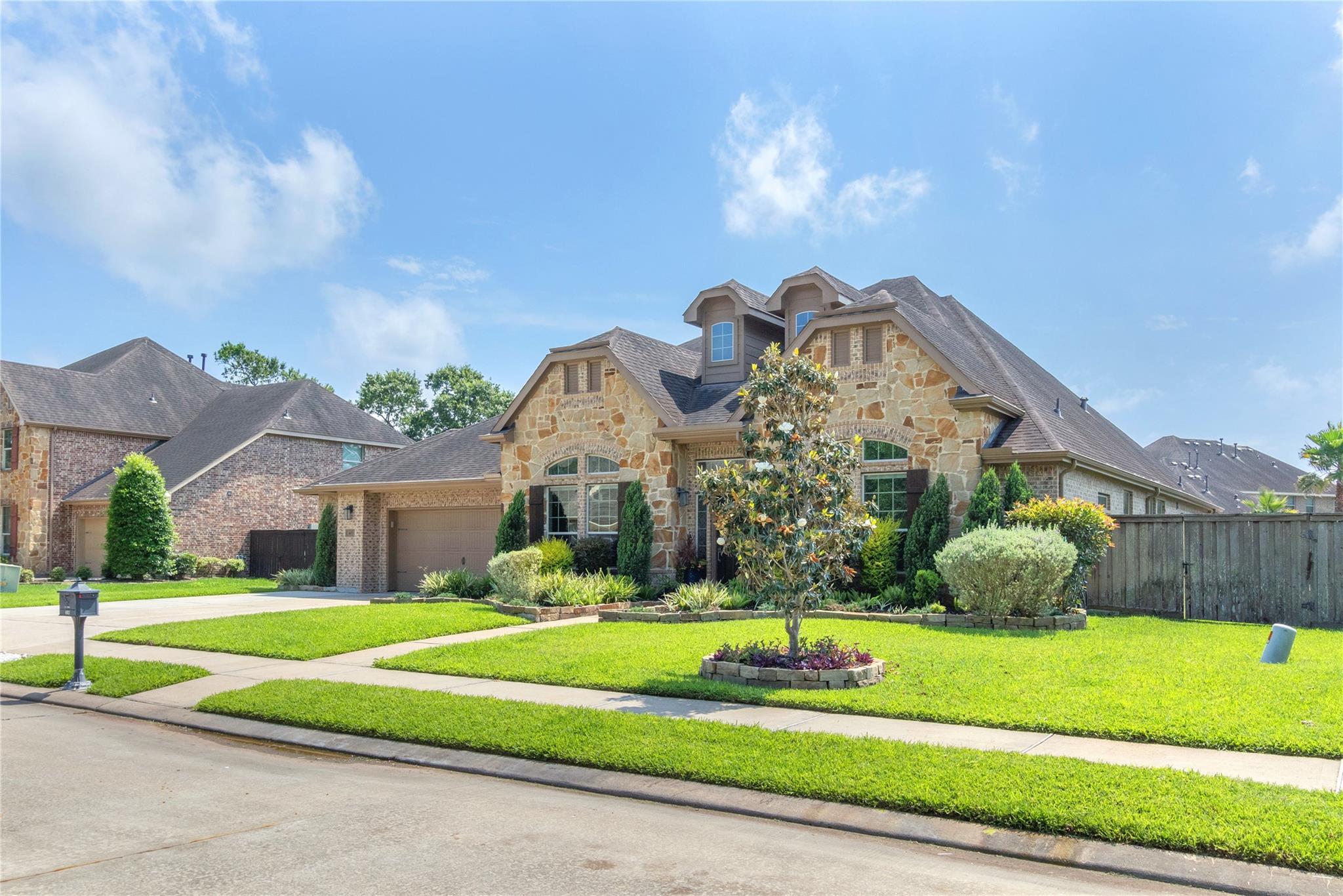 403 Orchard Way, Dickinson, TX 77539 photo