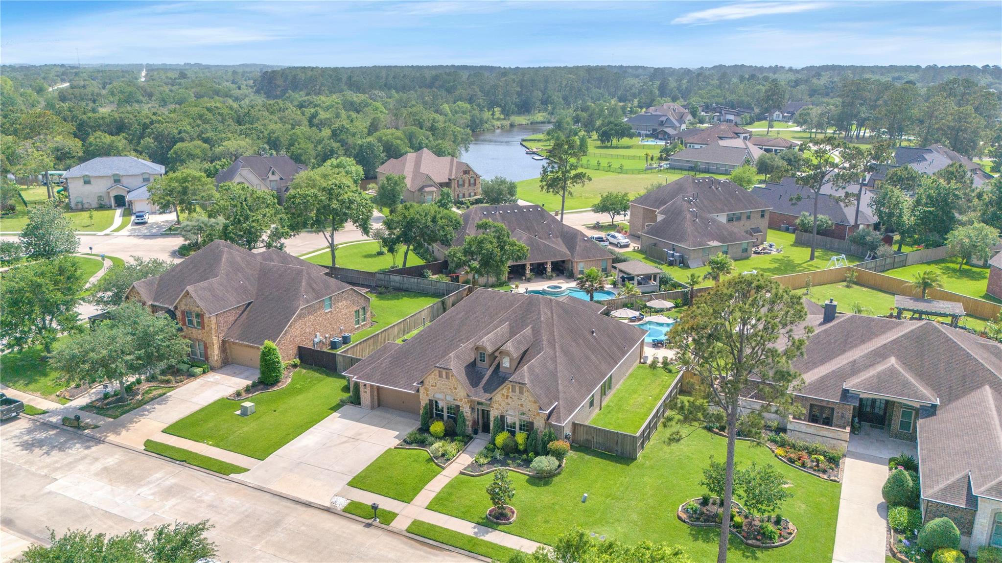 403 Orchard Way, Dickinson, TX 77539 photo