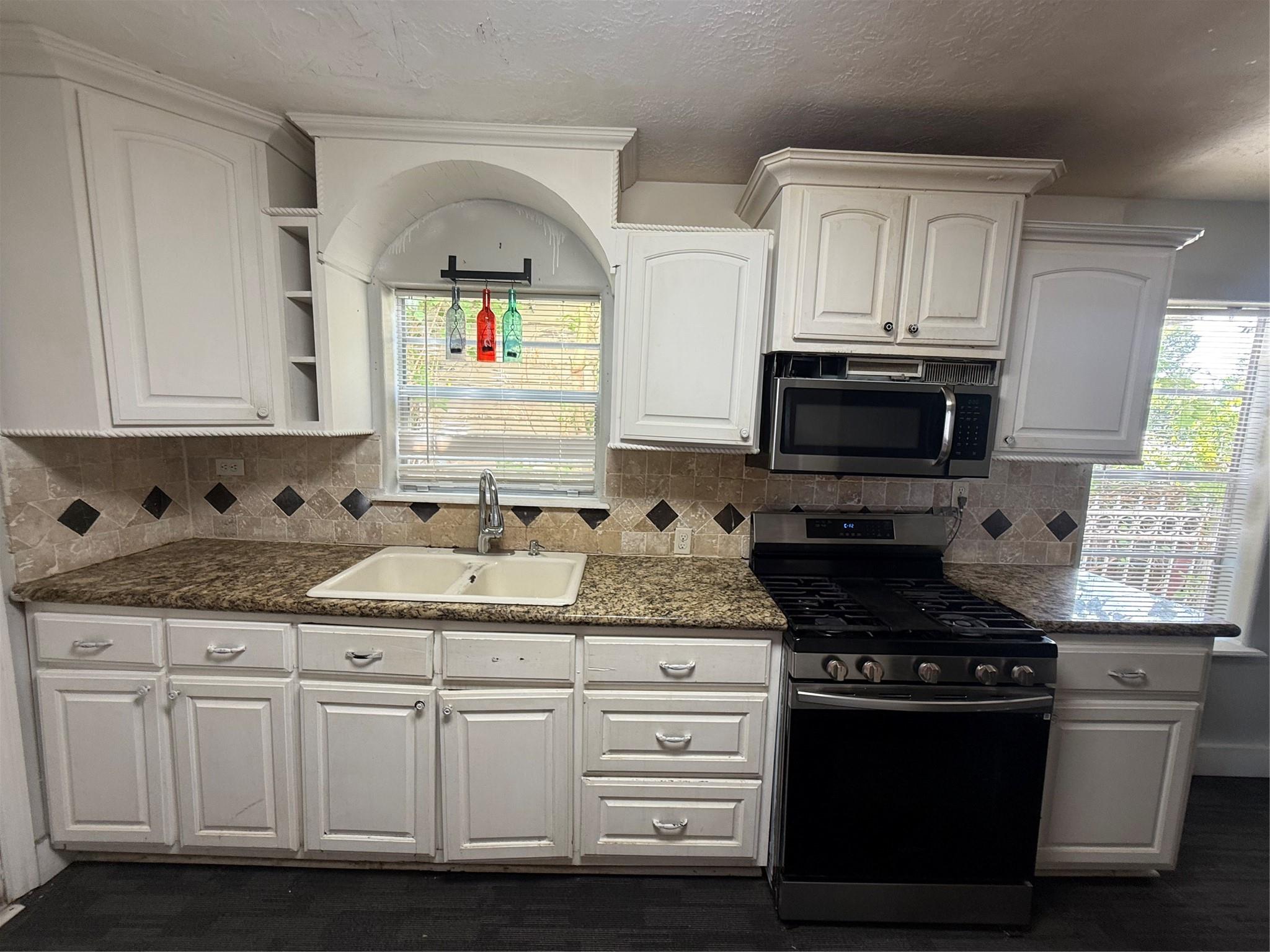7824 Detroit St, Houston, TX 77017 photo