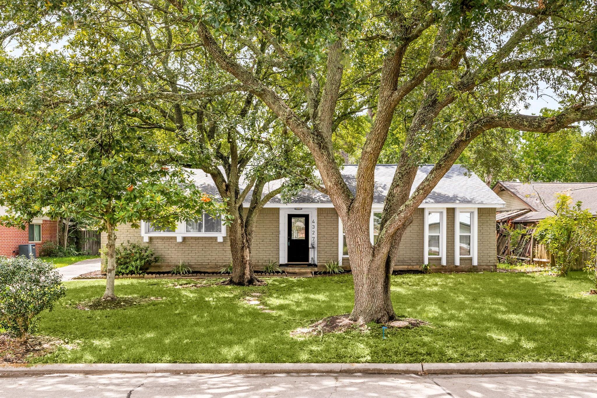 4327 Peridot Ln, Friendswood, TX 77546