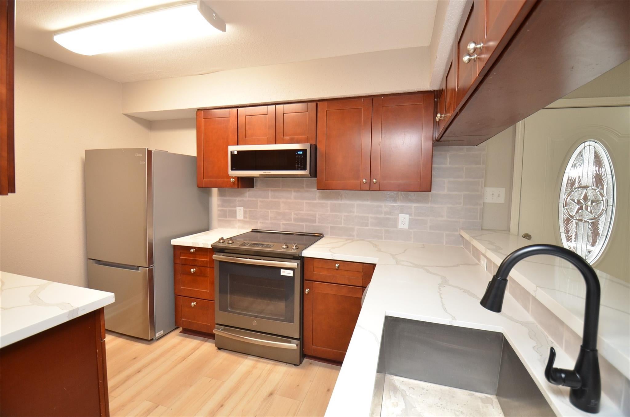 76 W Park West Dr, Houston, TX 77072 photo