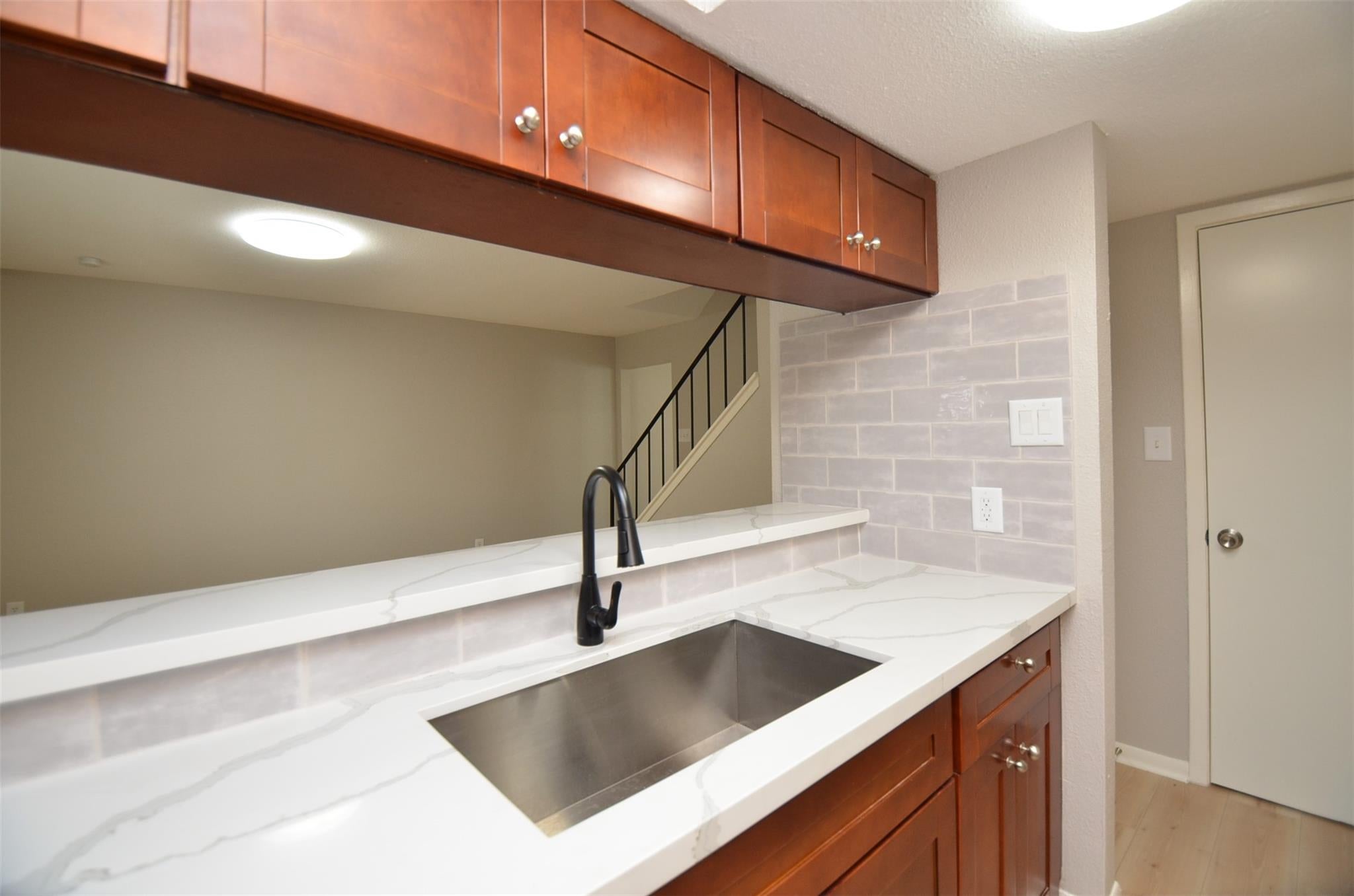 76 W Park West Dr, Houston, TX 77072 photo