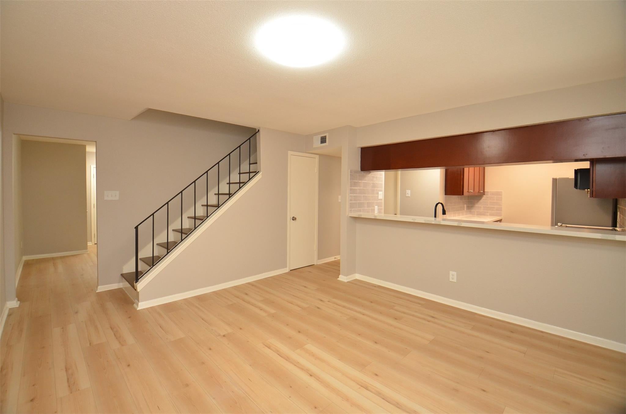 76 W Park West Dr, Houston, TX 77072 photo