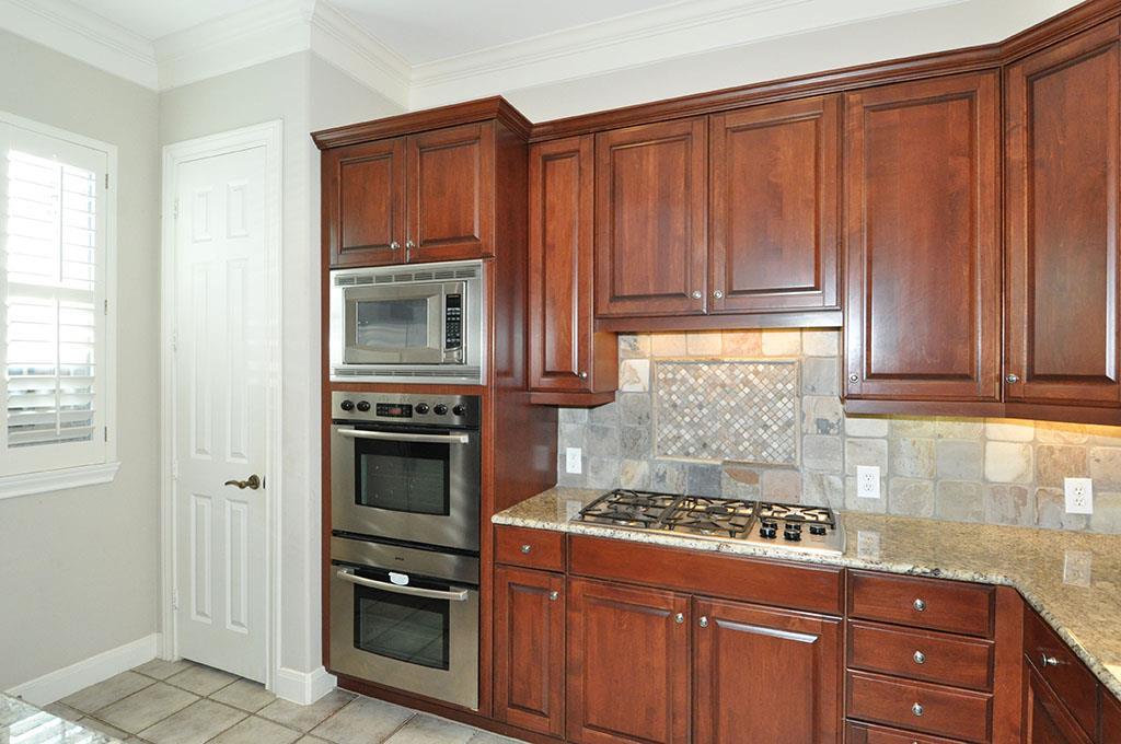 6215 Sutherland Sq, Houston, TX 77081 photo