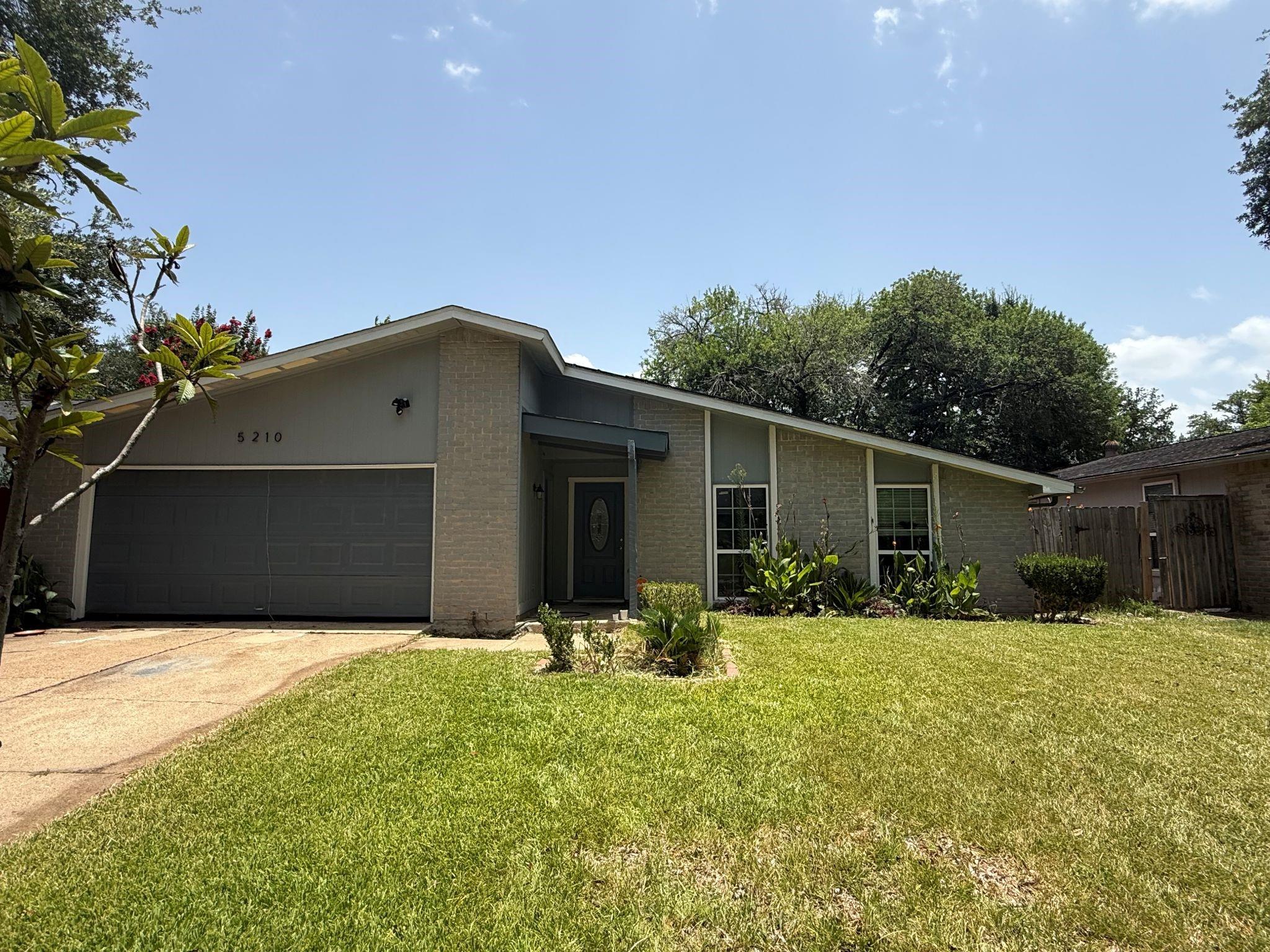 5210 Dunnethead Dr, Houston, TX 77084