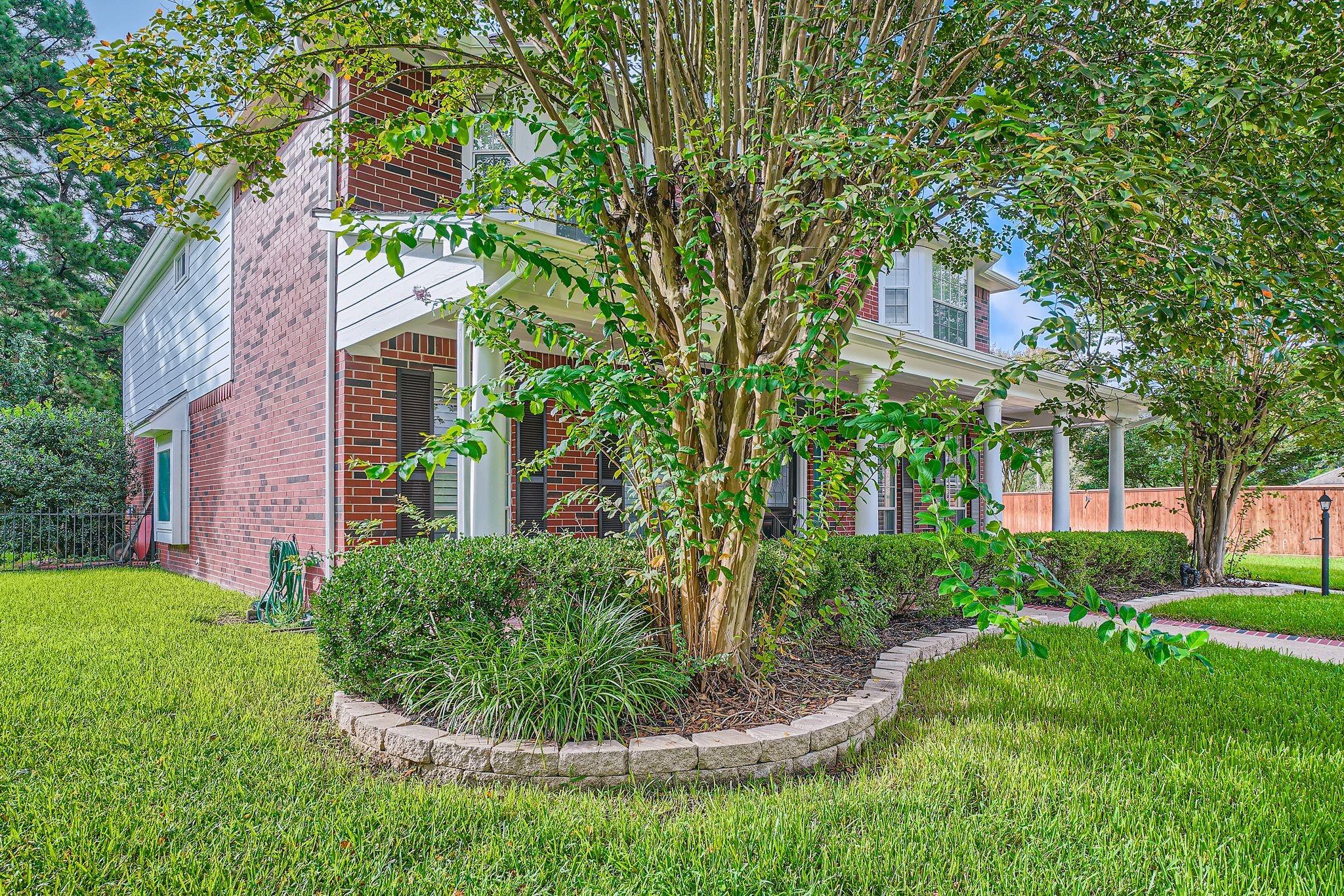 17 Leandro Ct, Montgomery, TX 77356 photo