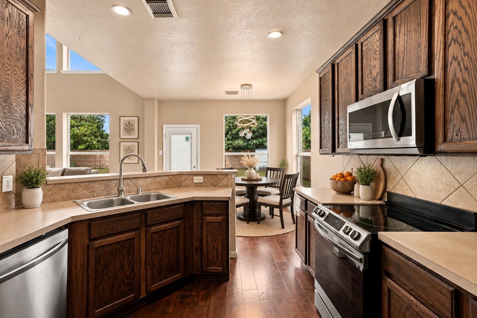 11107 Canyon Crossing Ln, Richmond, TX 77406 photo