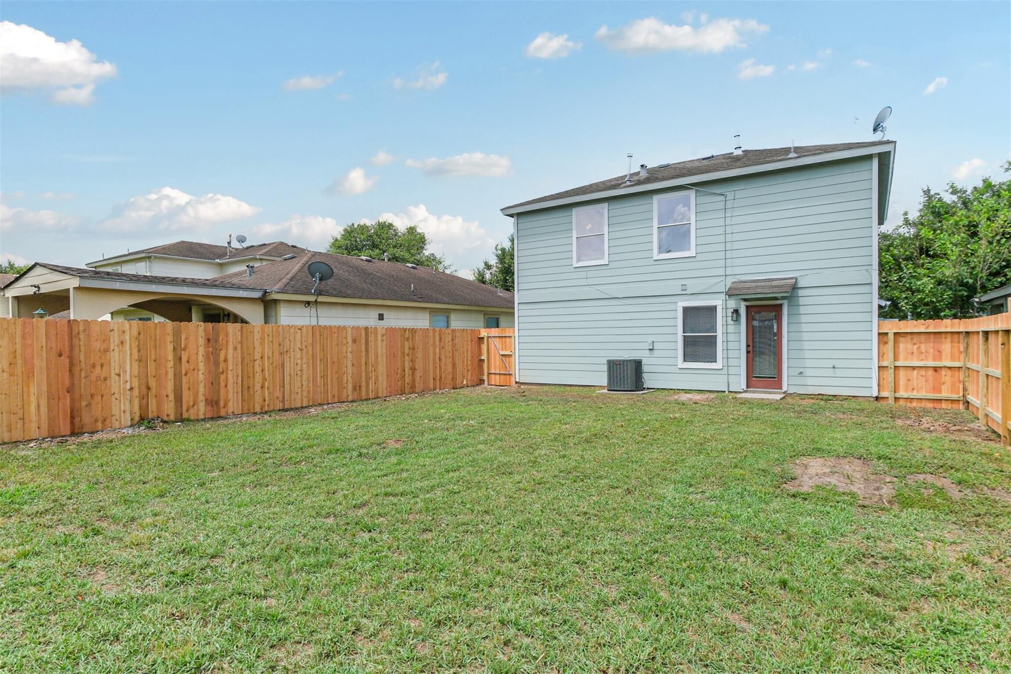 12018 Madison Oak St, Houston, TX 77038 photo