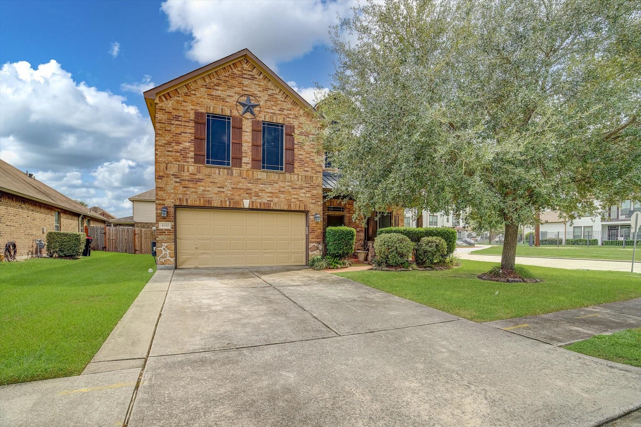 4702 Seabird St, Baytown, TX 77521