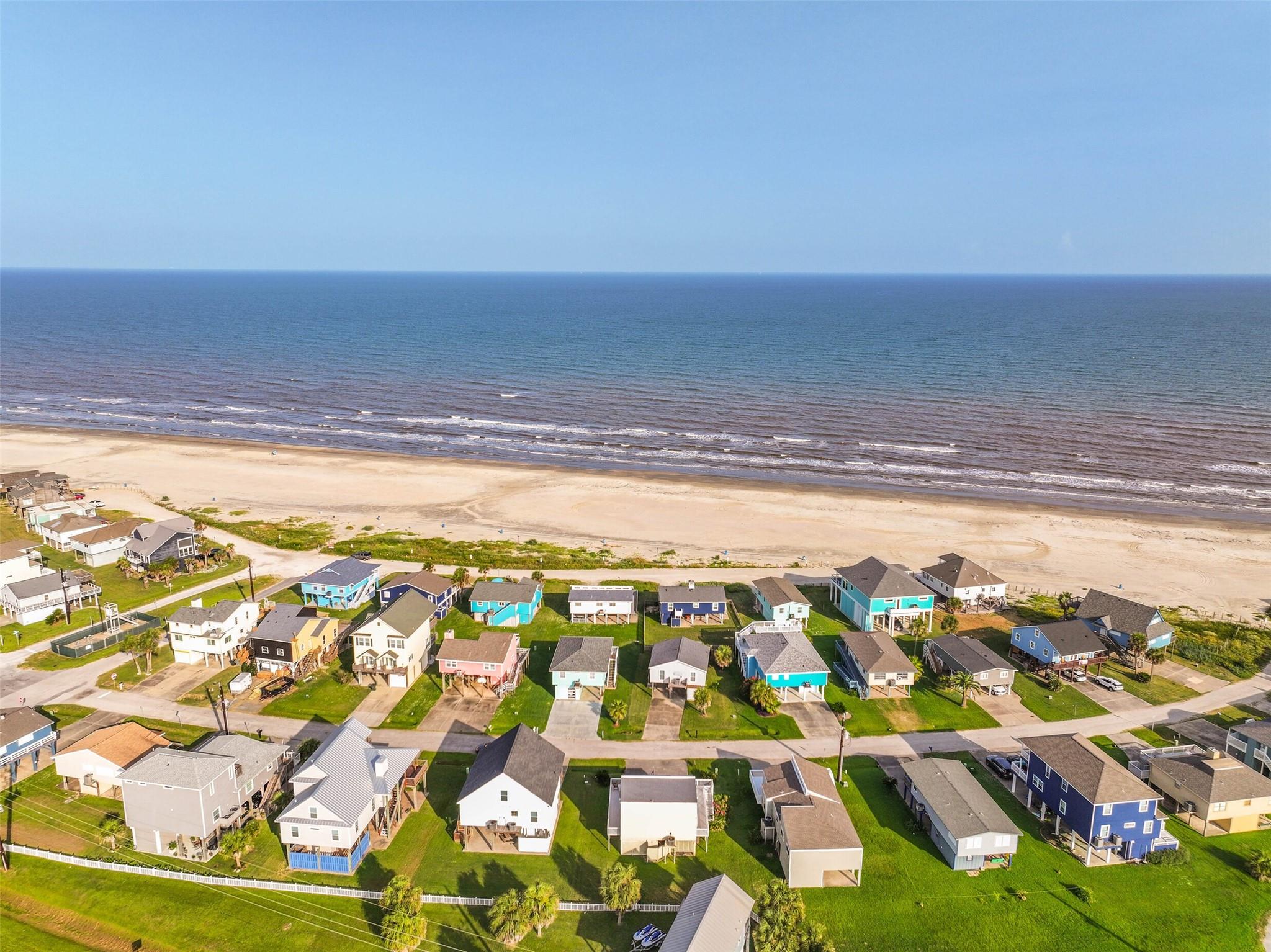 12600 W Ventura Dr, Galveston, TX 77554 photo